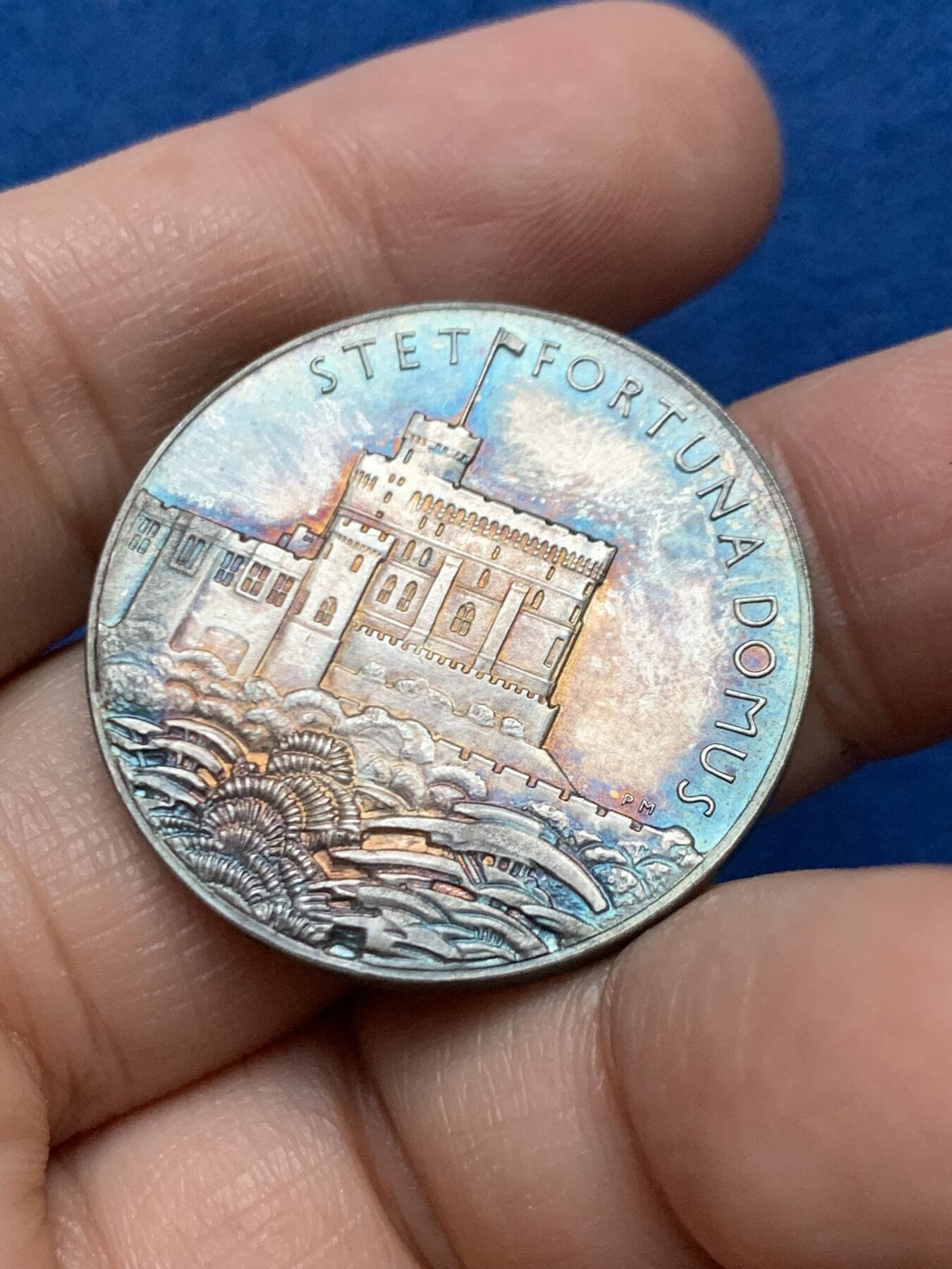 《竞宝斋》第446场 周日，周一，2场连拍 （全场包邮） 英国1935年乔治五世银禧纪念银质奖章 15.7克 31.5mm