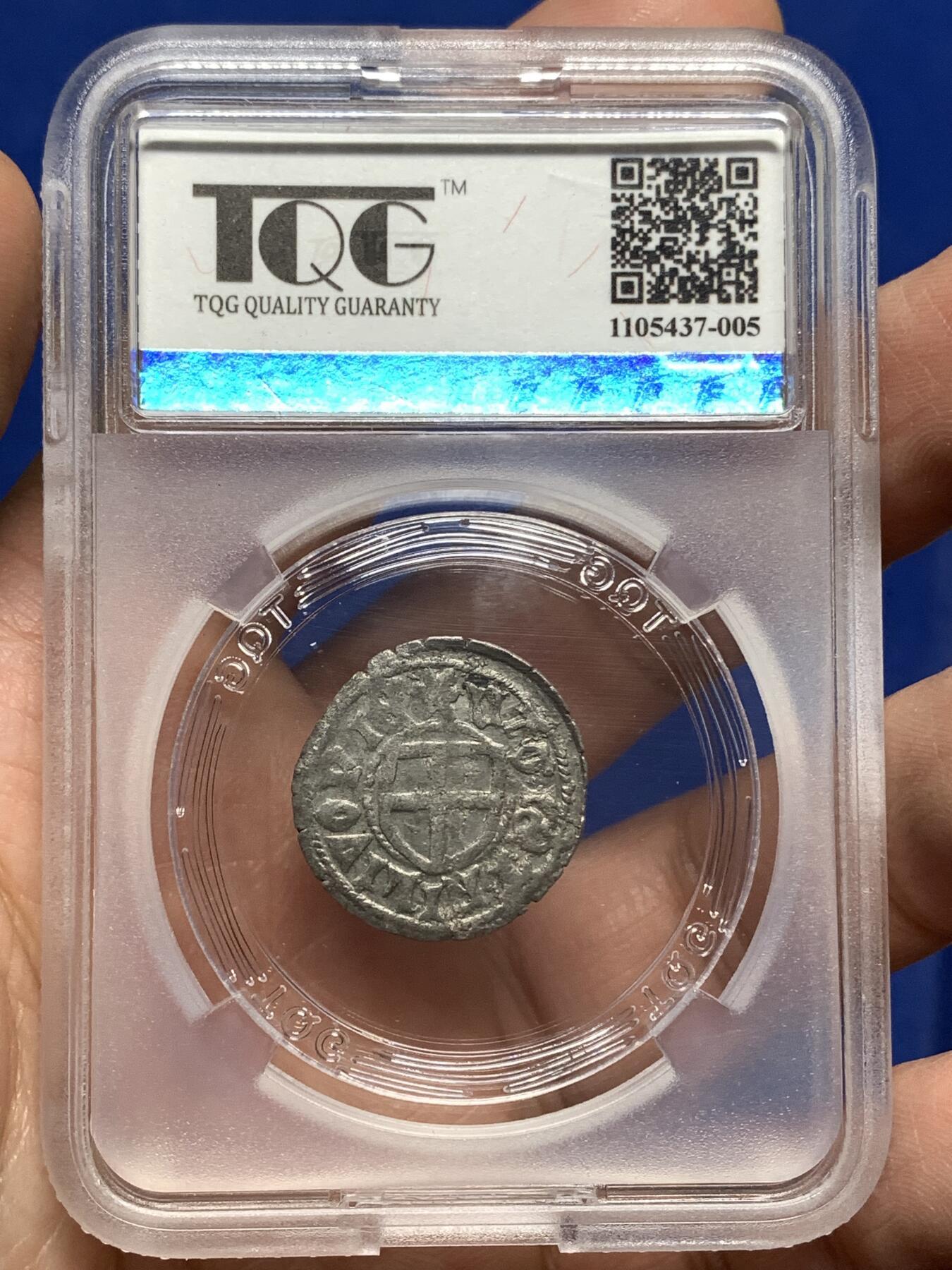 《竞宝斋》第446场 周日，周一，2场连拍 （全场包邮） TQG XF 利沃尼亚骑士团（宝剑骑士团） 1494-1500年 1先令 银币 骑士团银币 沃尔特大团长在位时期发行 打制不错 细节较好 少见品种