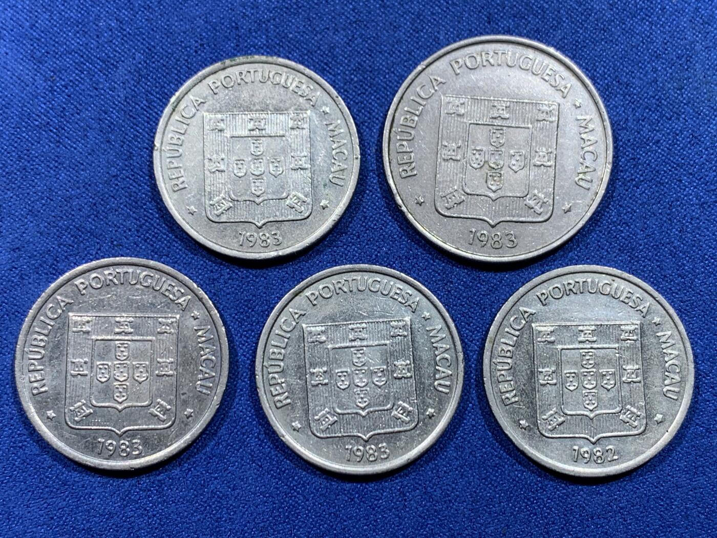 《竞宝斋》第446场 周日，周一，2场连拍 （全场包邮） 五枚一组 澳门1圆4枚+5圆1枚 品种细节见图