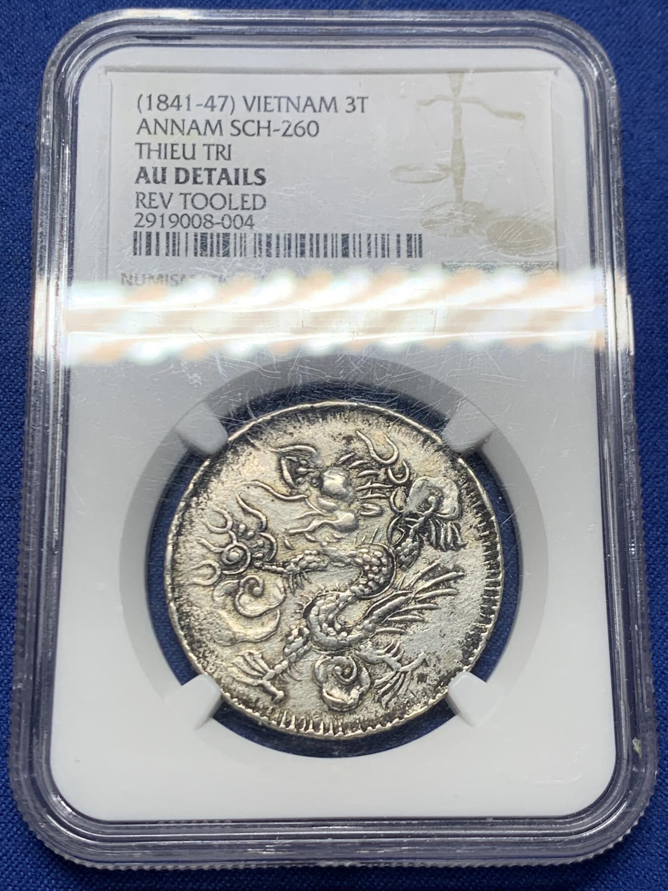 《竞宝斋》第446场 周日，周一，2场连拍 （全场包邮） NGC AUD 安南1841年绍治飞龙三钱银币 蛟龙生动腾飞  原味老包浆 三钱是极为珍稀的面值 比七钱稀少很多 不是一个数量级