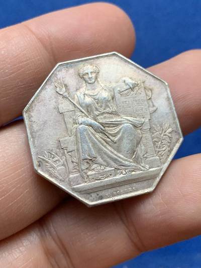 《竞宝斋》第446场 周日，周一，2场连拍 （全场包邮） - 法国拉罗谢尔公证人联盟八角银质代币 14.3克 30.6mm 丰饶角银标