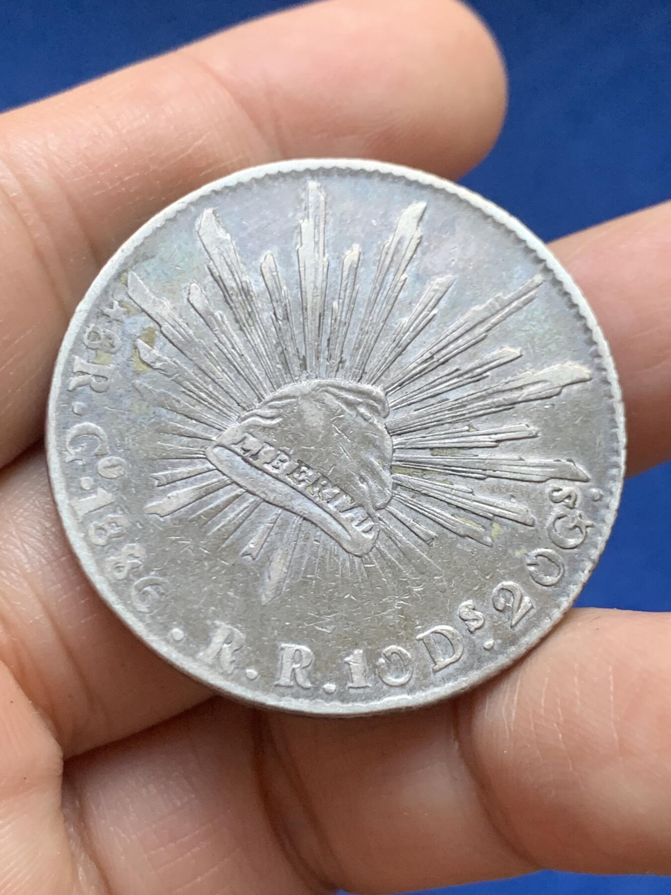 《竞宝斋》第446场 周日，周一，2场连拍 （全场包邮） 墨西哥1886 GO RR版 8R鹰洋银币