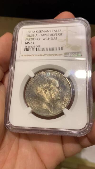 《竞宝斋》第446场 周日，周一，2场连拍 （全场包邮） NGC MS62 德国1861A普鲁士威廉四世-洋葱头1泰勒离冠鹰银币 季军分 好品
