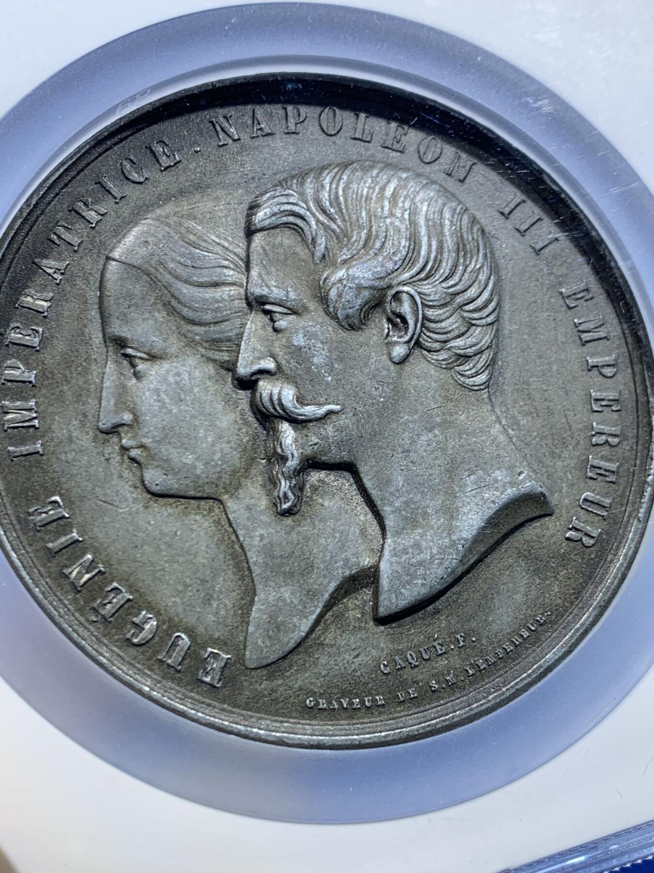 《竞宝斋》第446场 周日，周一，2场连拍 （全场包邮） 公博 AU53 巴黎世博会维纳工业宫落成纪念章 68.5mm 133.2克 加大加厚盒