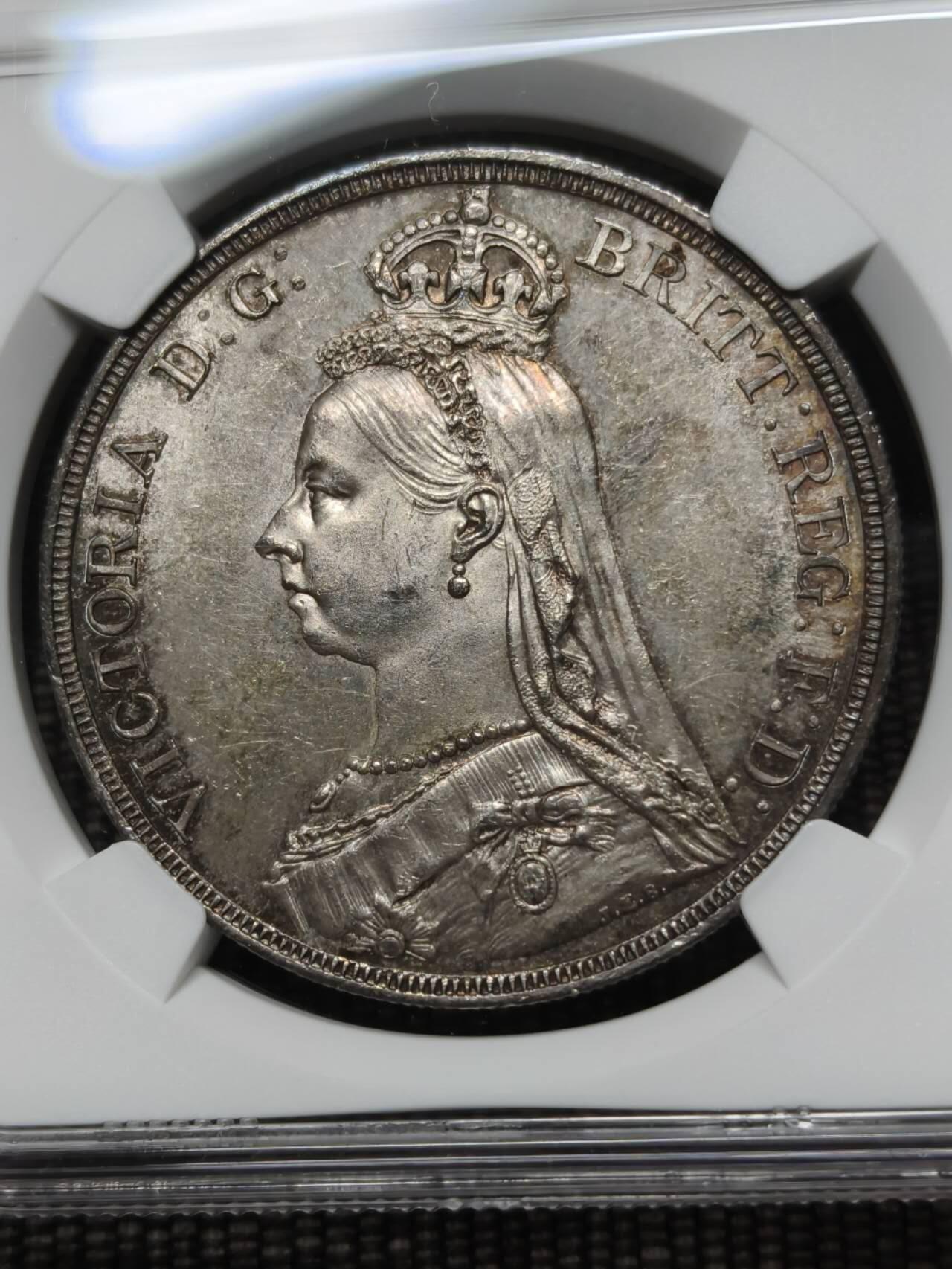 深打五彩NGC评级MS62 1887年英国维多利亚高冠克朗马剑银币