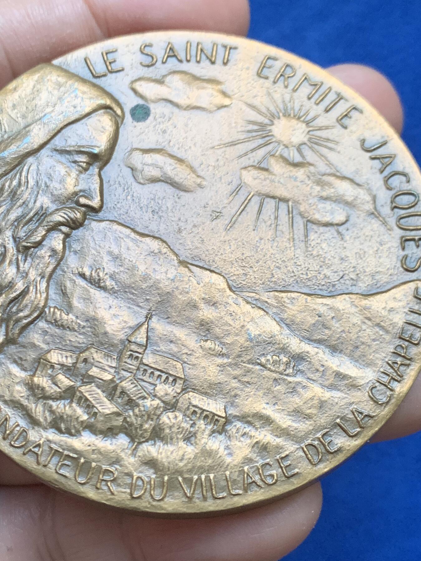 《竞宝斋》第446场 周日，周一，2场连拍 （全场包邮） 法国小教堂村创建人圣雅各布大铜章 直径67.7mm 重量182.7g 1984 丰饶角铜标