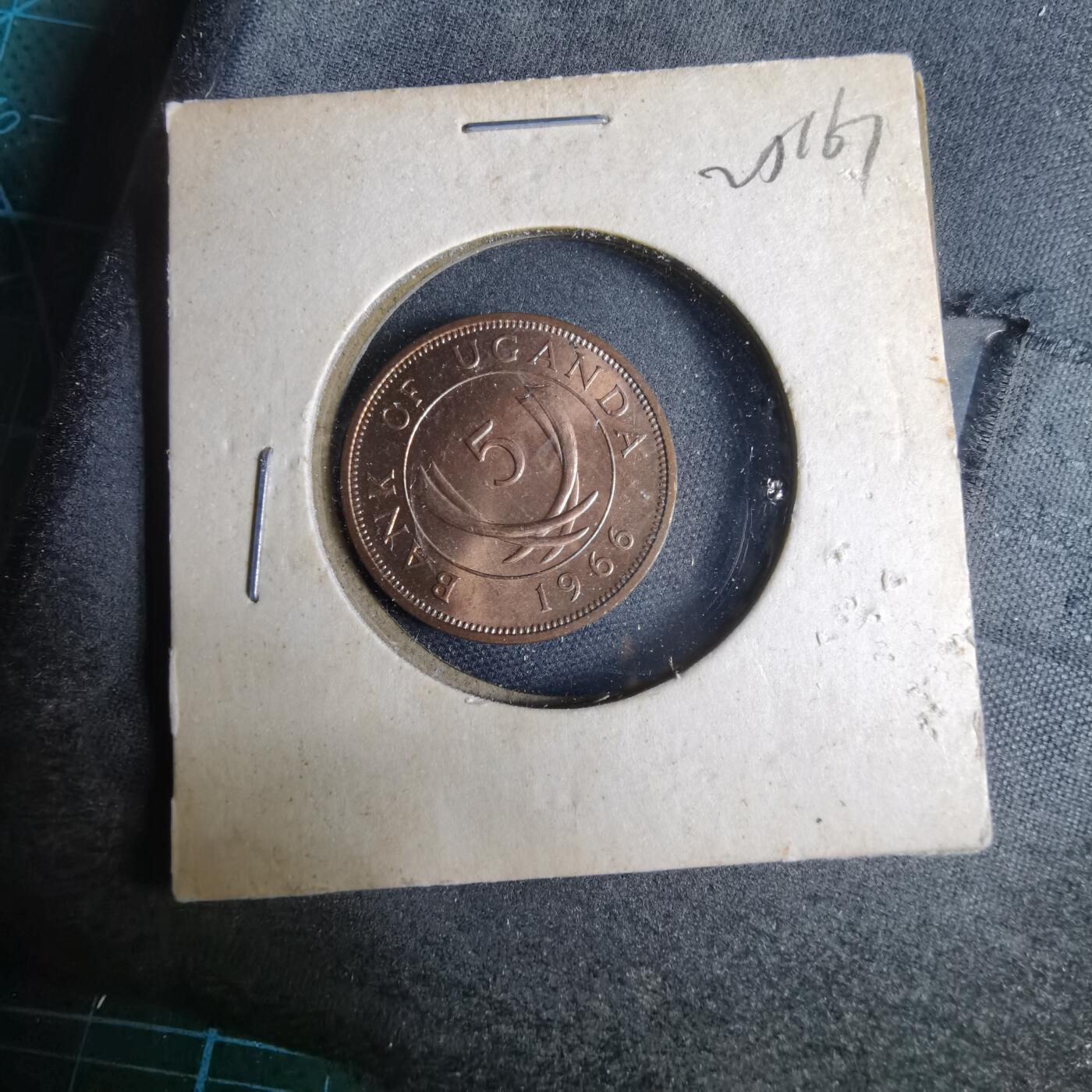 沼泽如烟--第925场 乌干达1966年5分