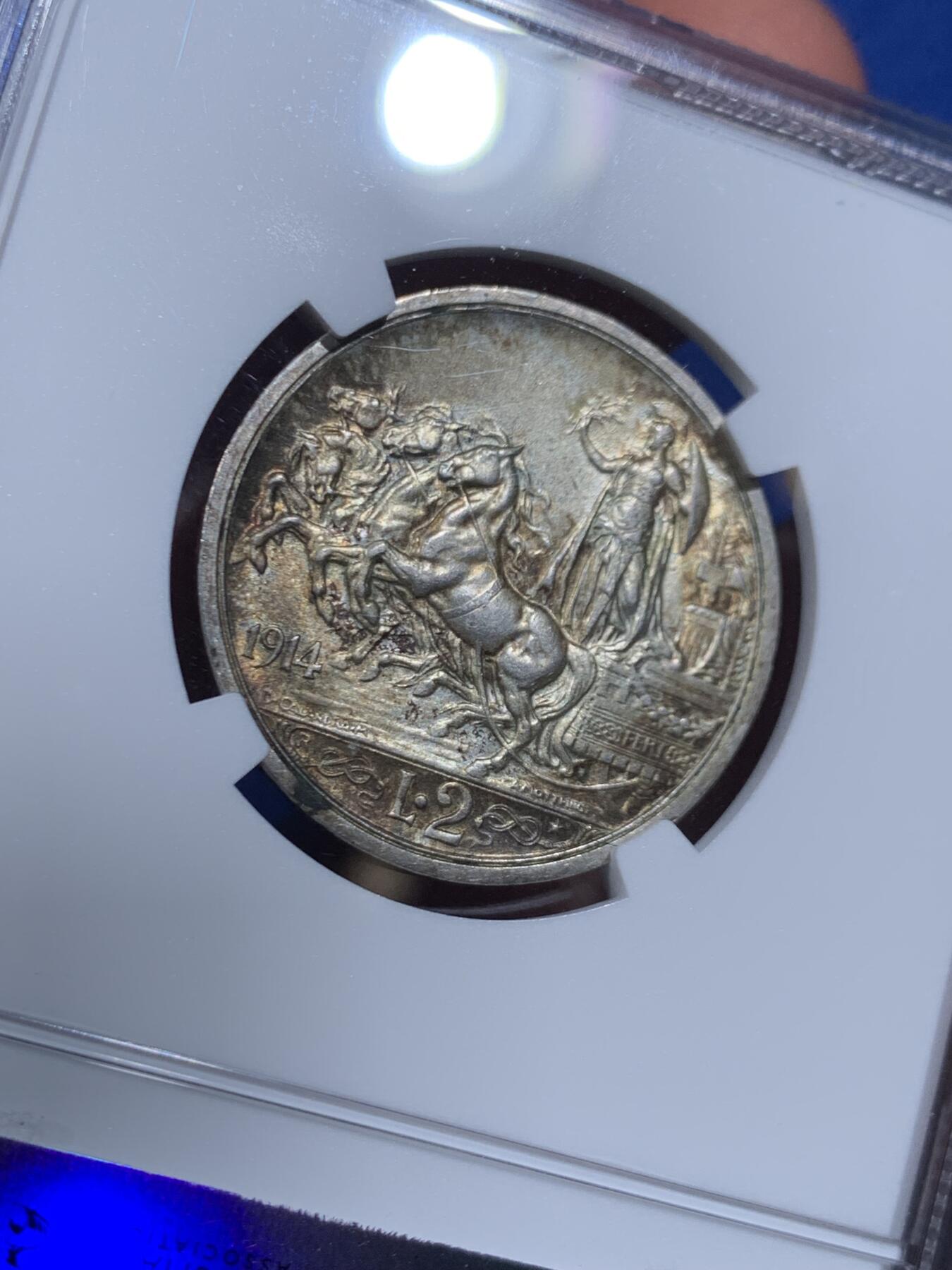 《竞宝斋》第446场 周日，周一，2场连拍 （全场包邮） NGC MS64 意大利 1914年 2里拉 马车银币 马车面带彩浆 像是马踏祥云 非常漂亮