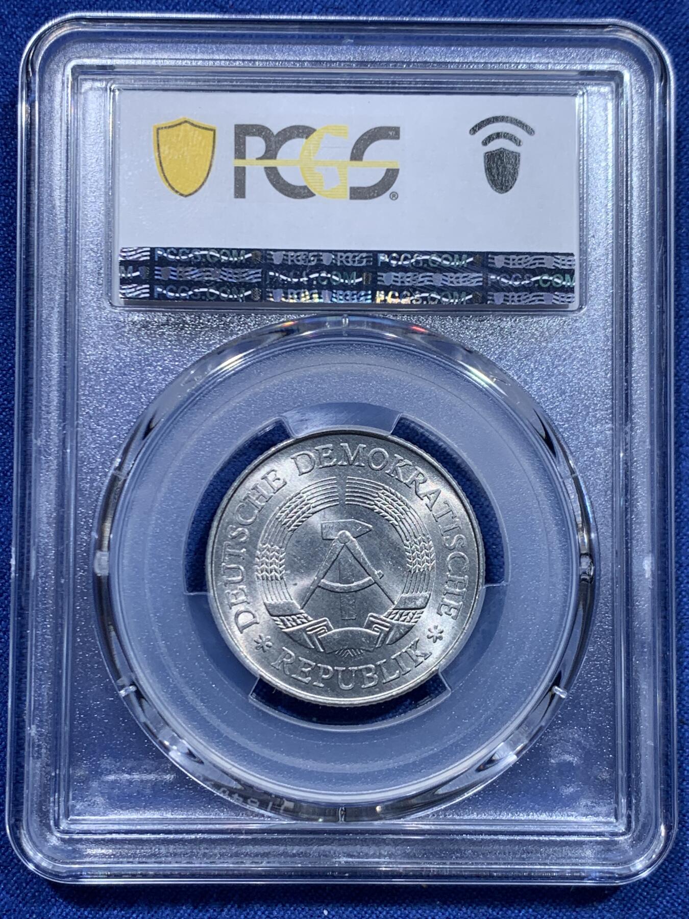 《竞宝斋》第446场 周日，周一，2场连拍 （全场包邮） PCGS MS63 东德1975年2马克铝币 车轮光状态漂亮 低评!