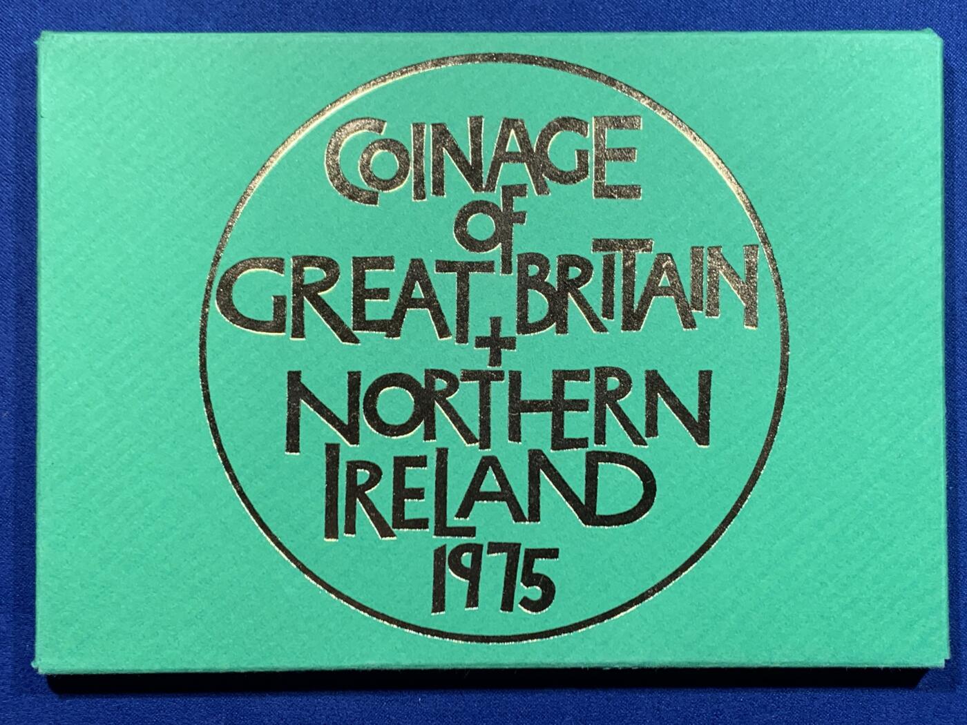 《竞宝斋》第446场 周日，周一，2场连拍 （全场包邮） 英国1975年精制套币 原装6枚币和1枚章 稀少 细节见图