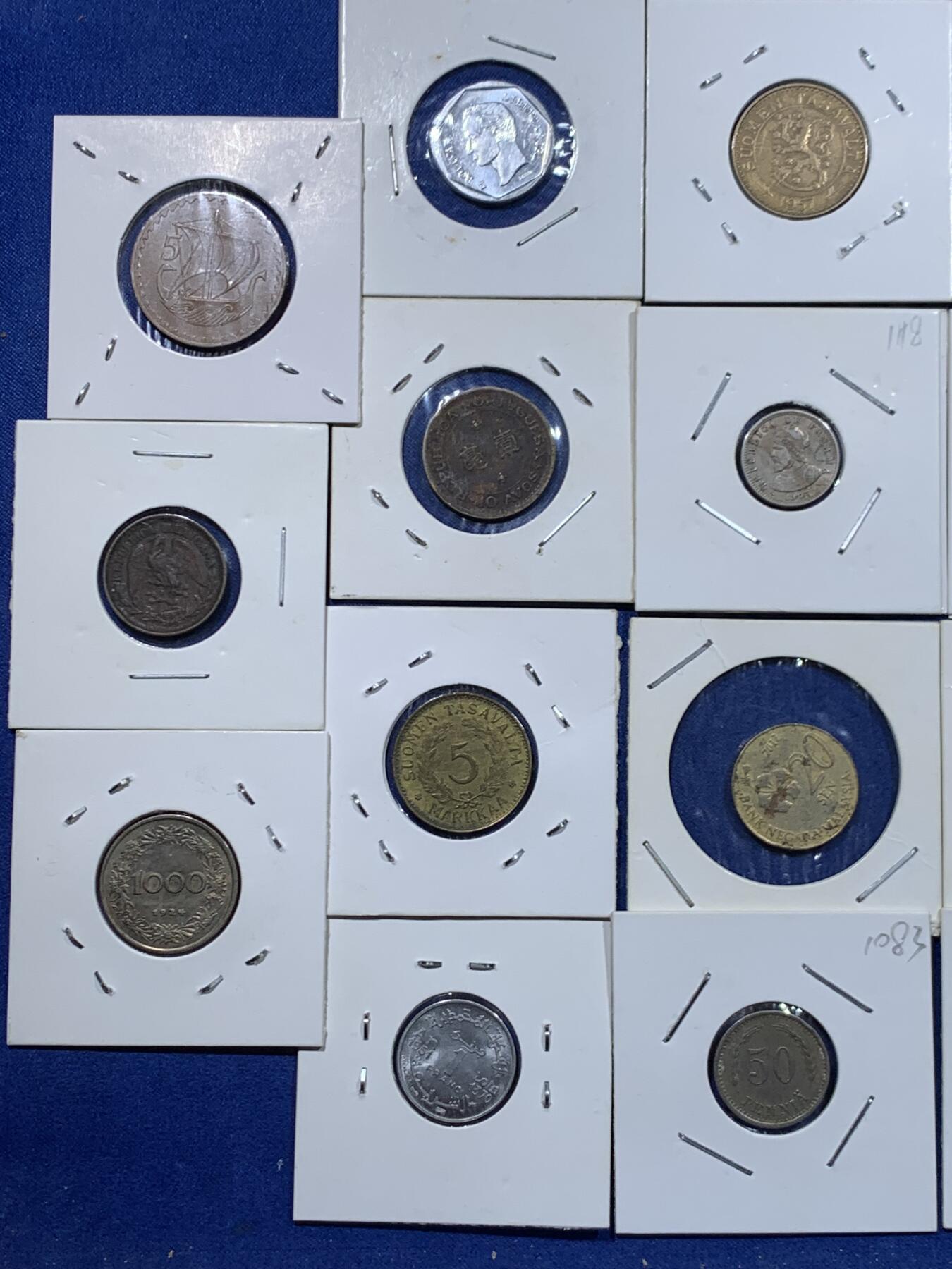 《竞宝斋》第446场 周日，周一，2场连拍 （全场包邮） 世界钱币一组 细节见图