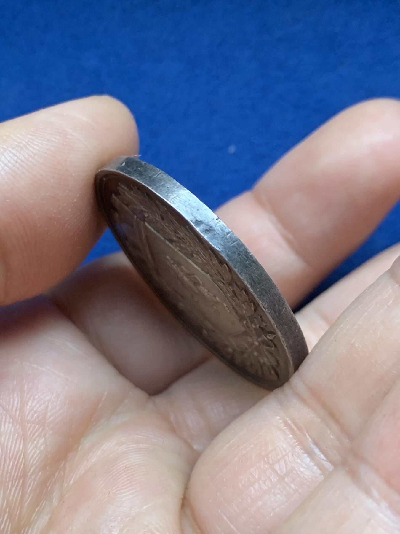 《竞宝斋》第446场 周日，周一，2场连拍 （全场包邮） 法国1801年里昂证券交易所纪念银章，手指AR边铭，35.2mm，21.9克。