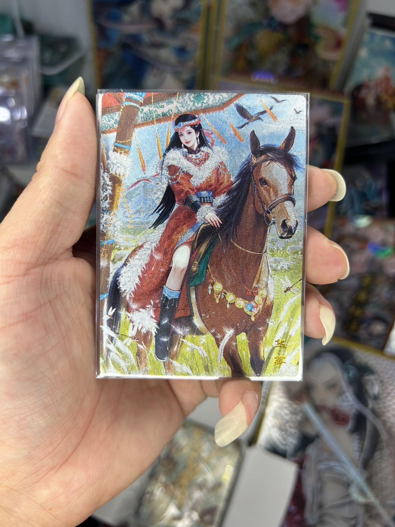 喜灰玩卡首拍第一期免佣金 桔梗神凰百剑行华筝三渐变加人体艺术卡共四张