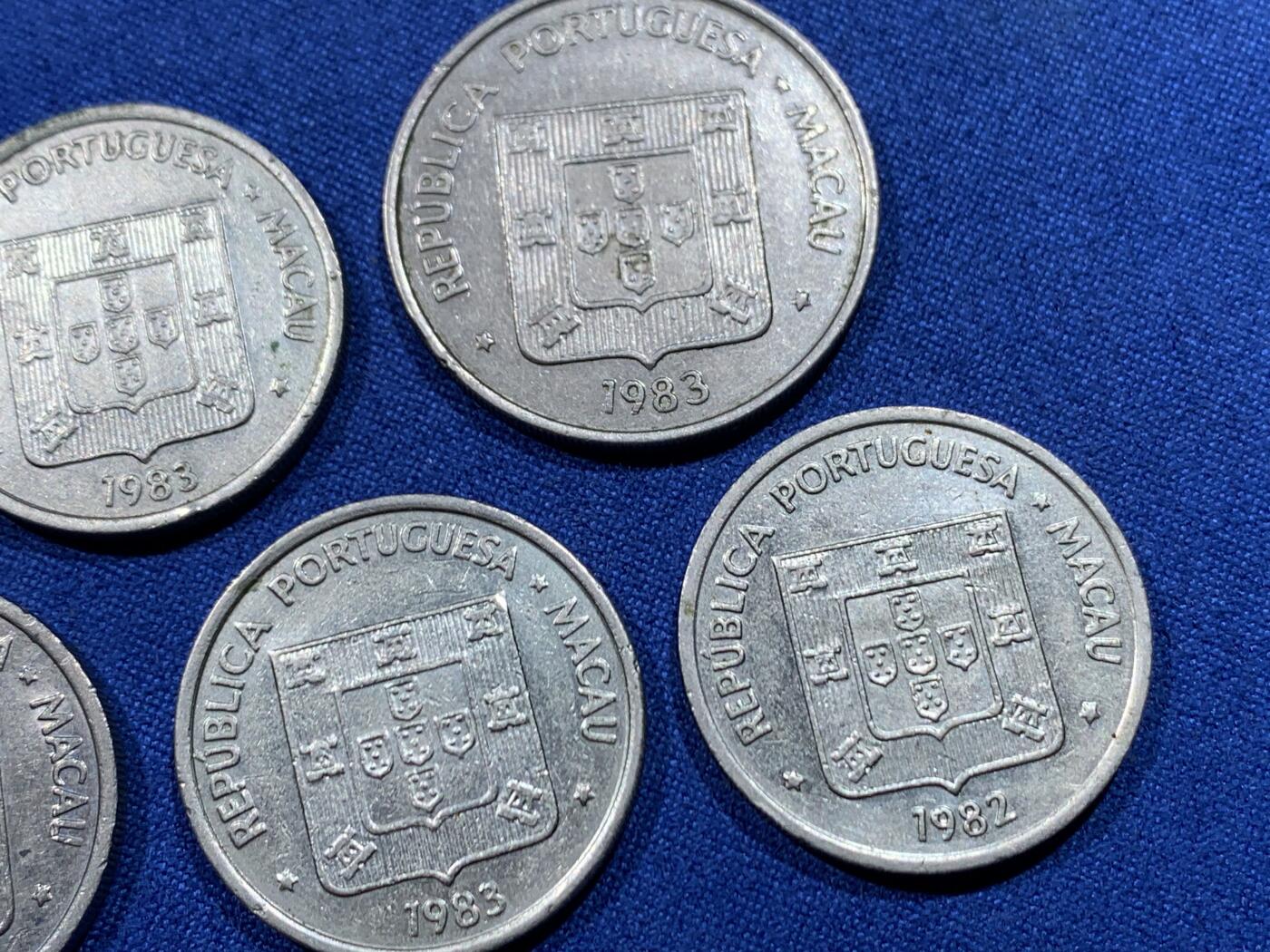 《竞宝斋》第446场 周日，周一，2场连拍 （全场包邮） 五枚一组 澳门1圆4枚+5圆1枚 品种细节见图