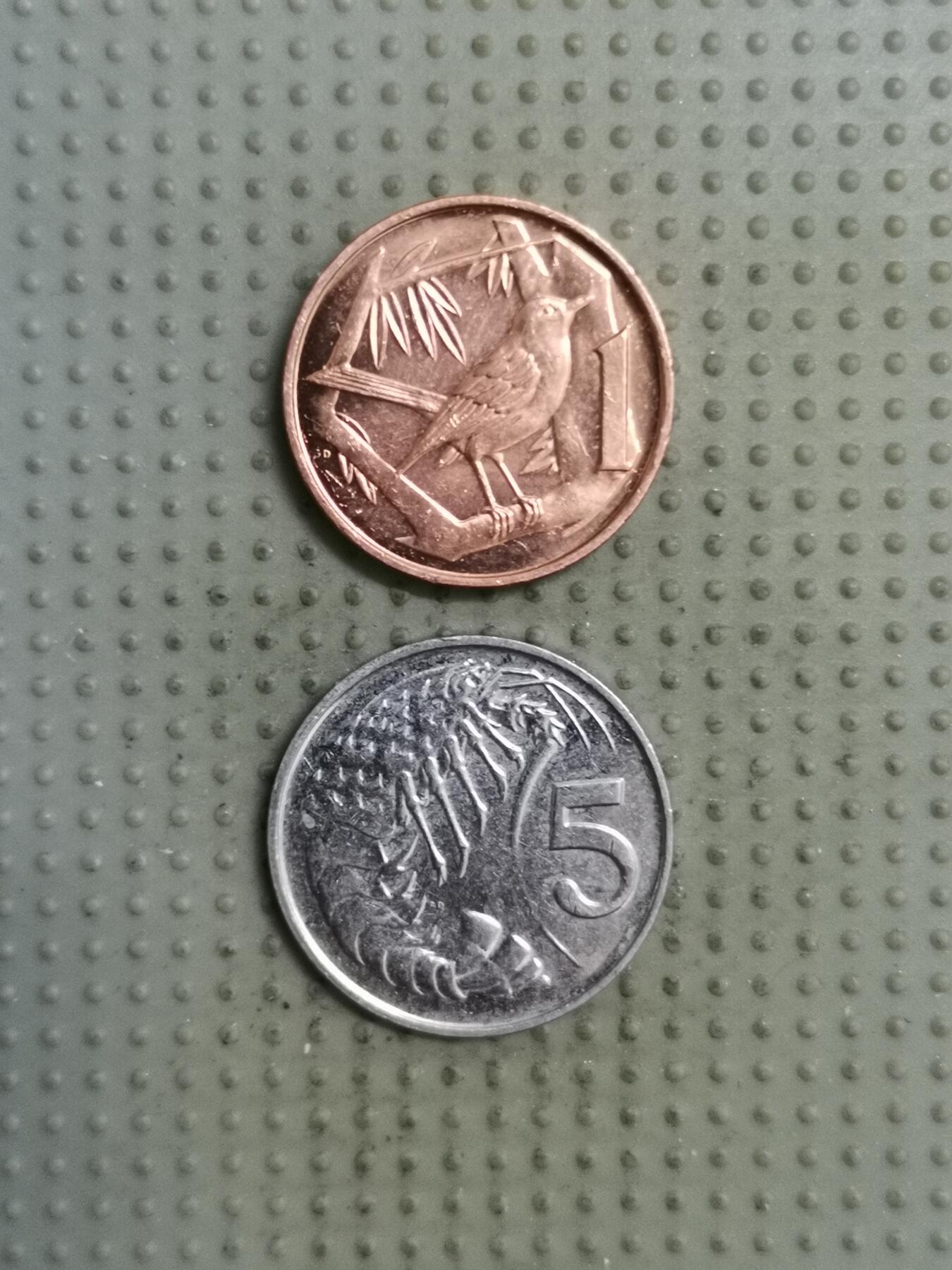 2025年第135场各国散币拍卖（总第135场） 开曼群岛2枚