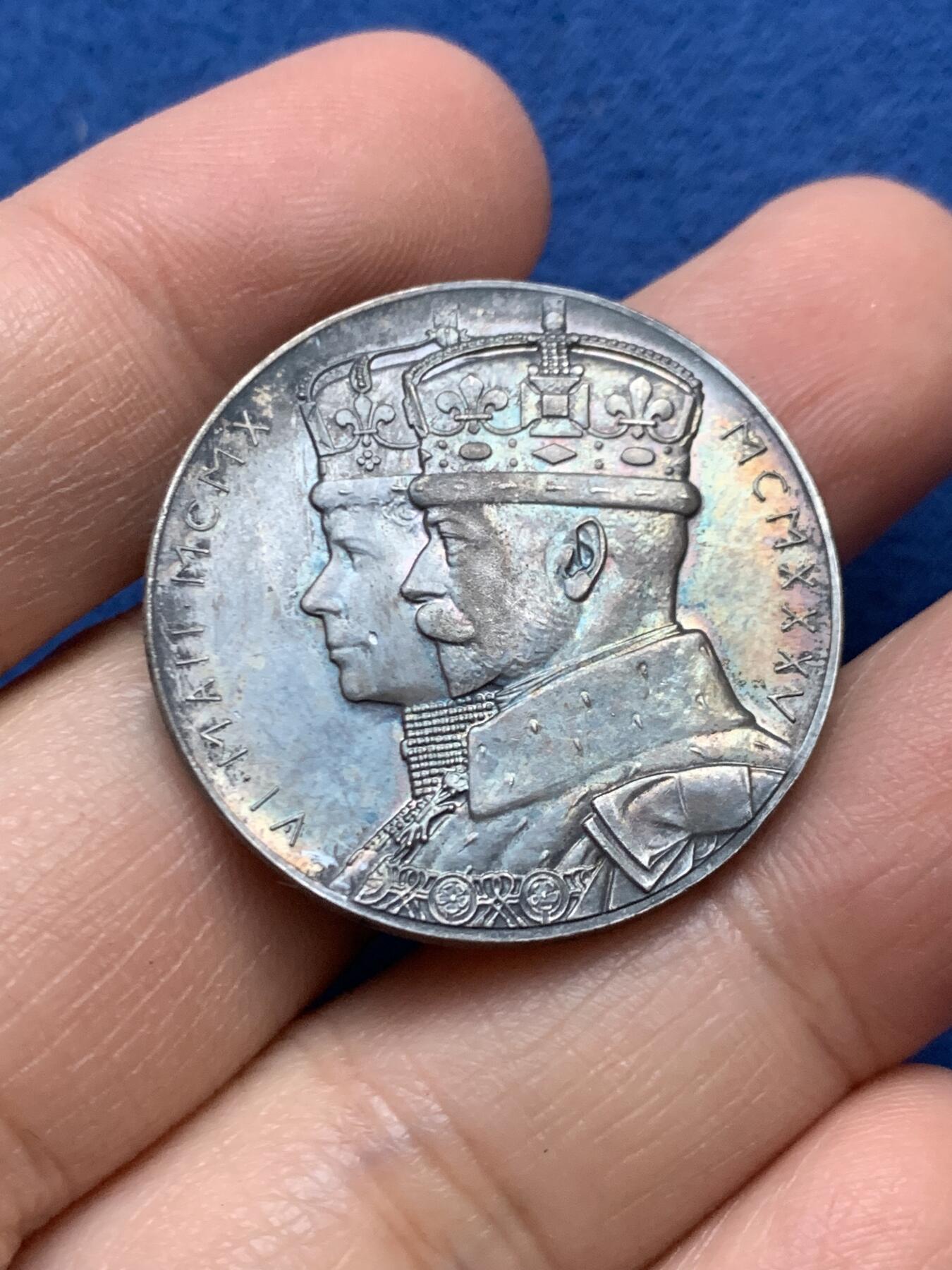 《竞宝斋》第446场 周日，周一，2场连拍 （全场包邮） 英国1935年乔治五世银禧纪念银质奖章 15.7克 31.5mm