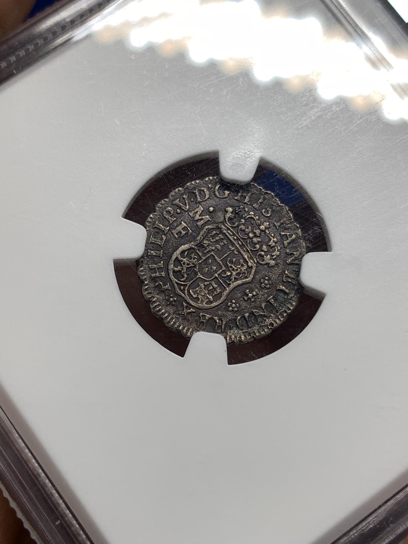 《竞宝斋》第446场 周日，周一，2场连拍 （全场包邮） NGC XFD 西属墨西哥 1736年 1/2里亚尔 银币 地球双柱币的最小面值 凑品必备 传世黑包浆 细节良好 大热品种