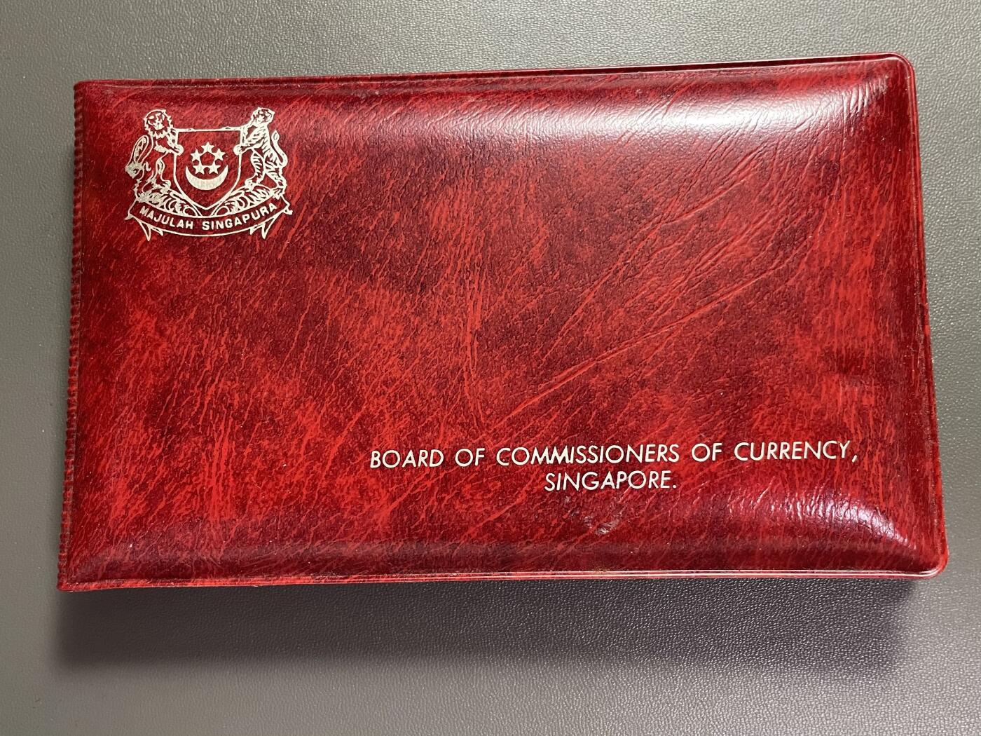 回流1208 原装美品 新加坡1976年龙年硬币纪念册