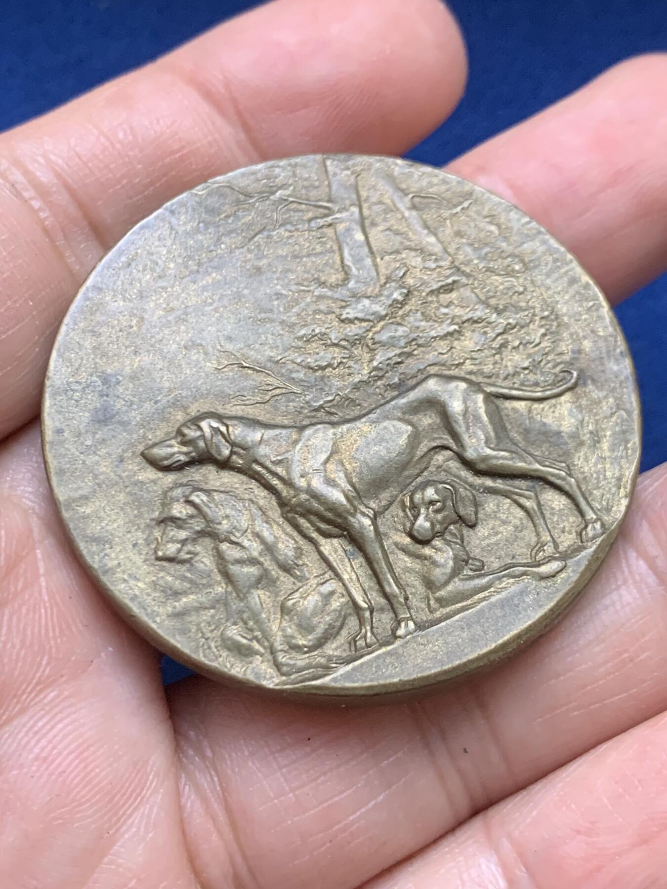 《竞宝斋》第446场 周日，周一，2场连拍 （全场包邮） 1930年法国埃维昂犬展‌纪念章 41.8克 44.8mm