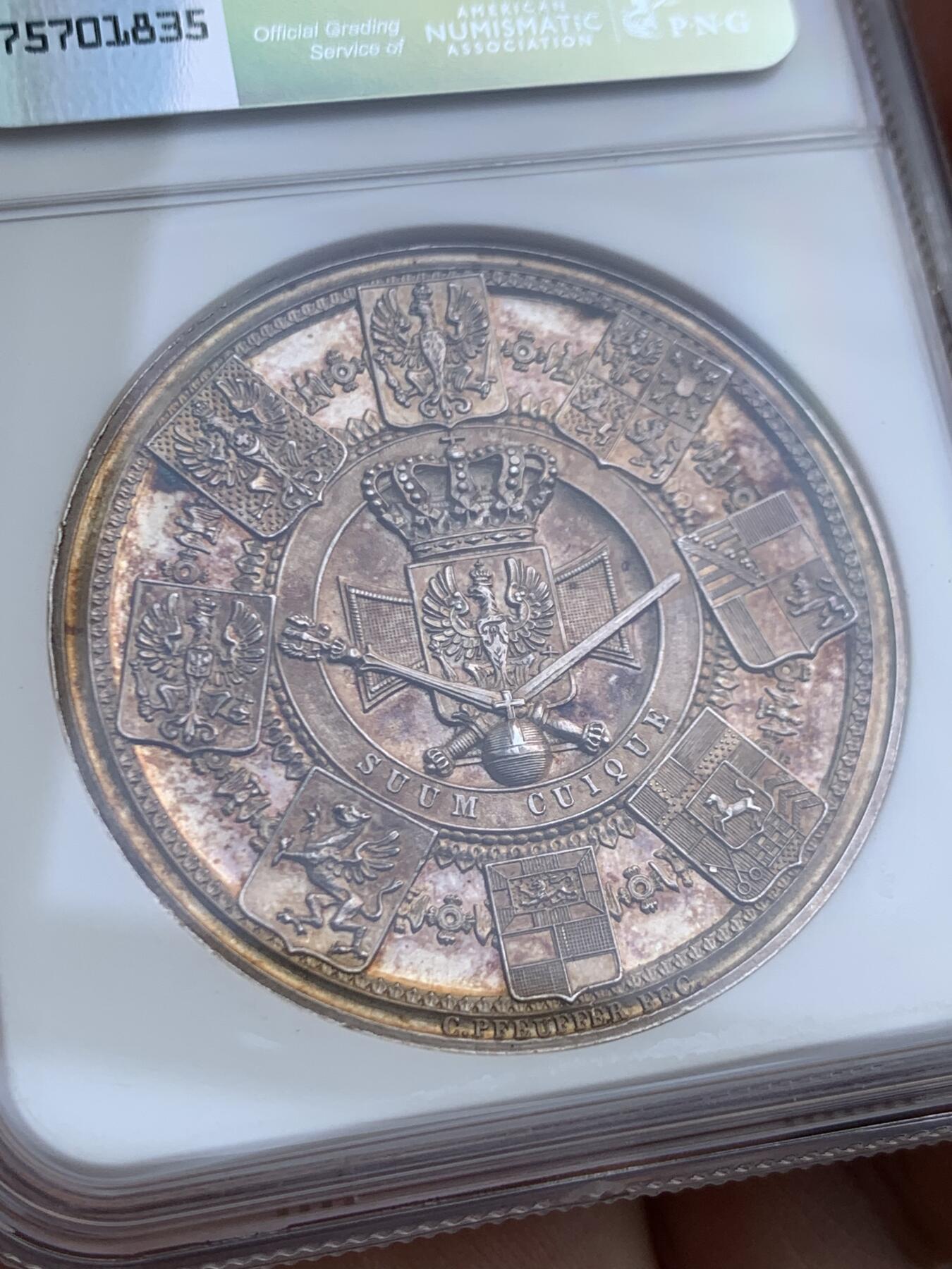 《竞宝斋》第446场 周日，周一，2场连拍 （全场包邮） NGC MS61 德国1861年普鲁士威廉一世登基加冕银章，稀见品种，整体金黄色包浆为主，细节均在，非常漂亮，分数有点可惜。