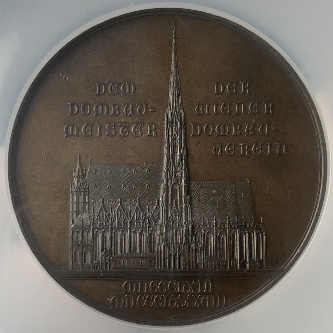 掌中浮雕-藏着的欧洲第045场 NGC MS63 : 1888 年维也纳圣史蒂芬大教堂落成 25 周年纪念，58mm，正面为建筑师弗里德里希·弗赖赫尔·冯·施密特。奥地利章牌艺术大师安东·沙夫（A.Scharff）设计作品