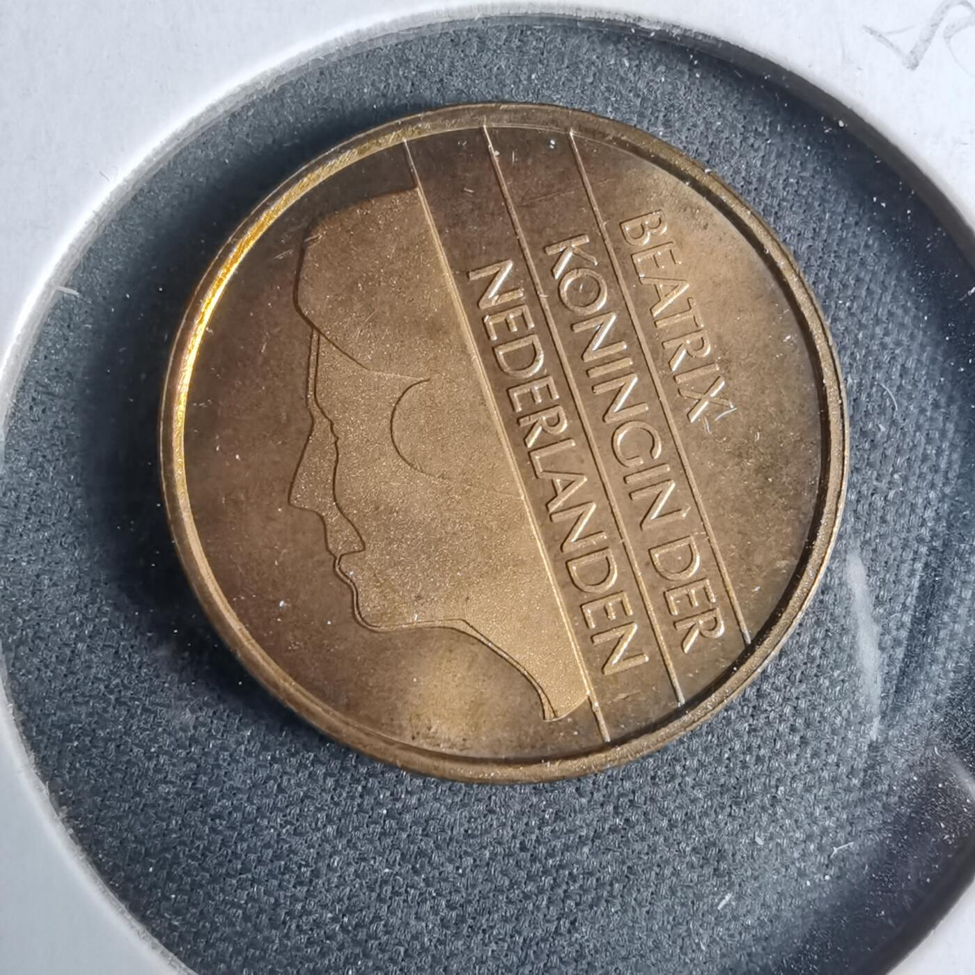 沼泽如烟--第925场 荷兰1989年五分