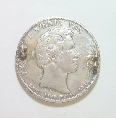 【银】德国巴伐利亚1830年 女神拿花1泰勒大银币 极美品 - 【银】德国巴伐利亚1830年 女神拿花1泰勒大银币 极美品