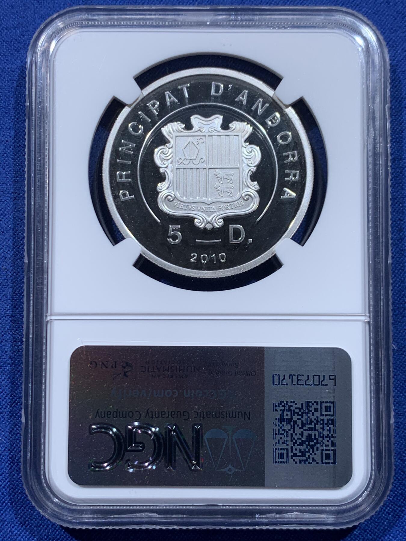 《竞宝斋》第446场 周日，周一，2场连拍 （全场包邮） NGC PF69UC 安道尔2010年棕熊5D银币 999银 重15.6克 发行量3000枚