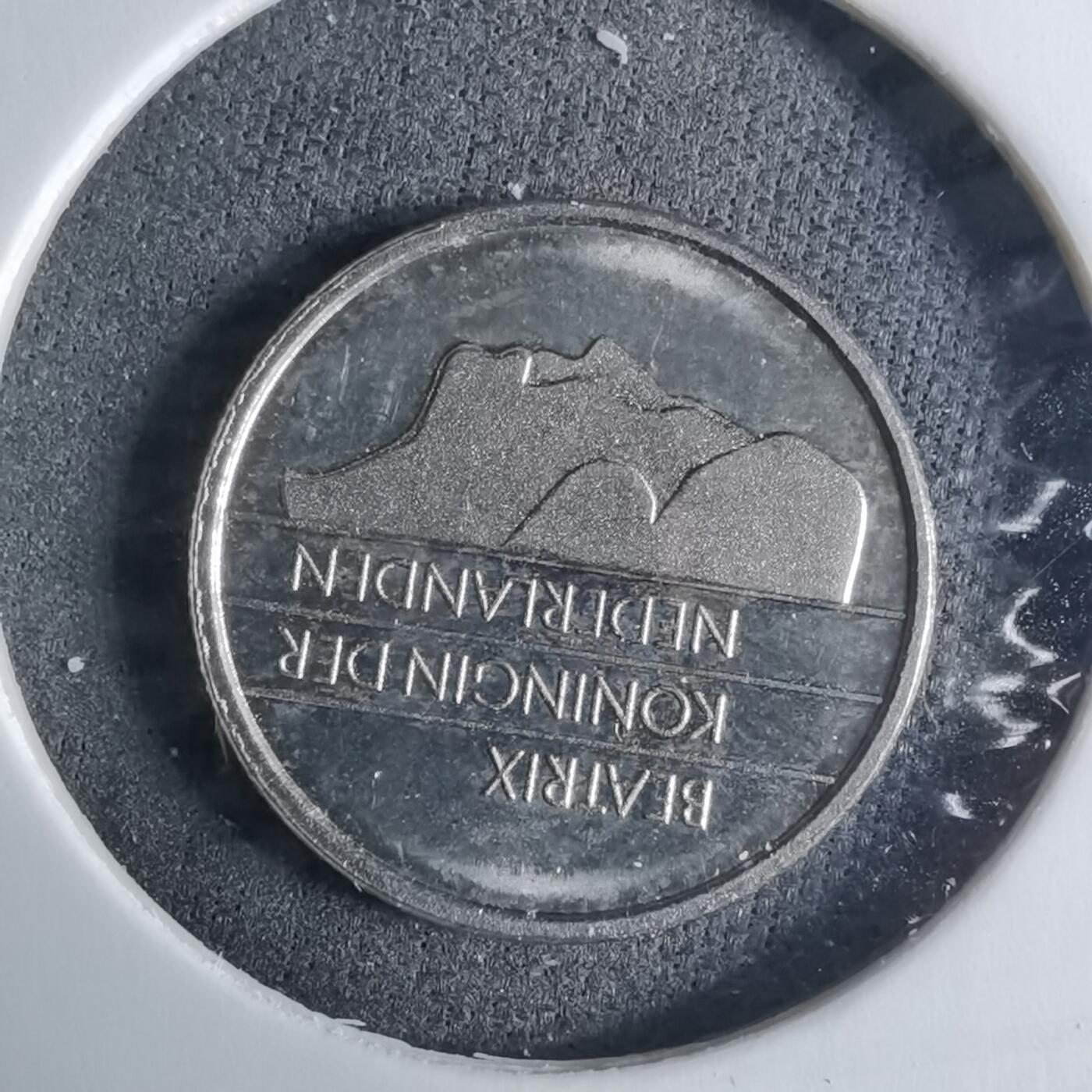 沼泽如烟--第926场 荷兰1995年十分