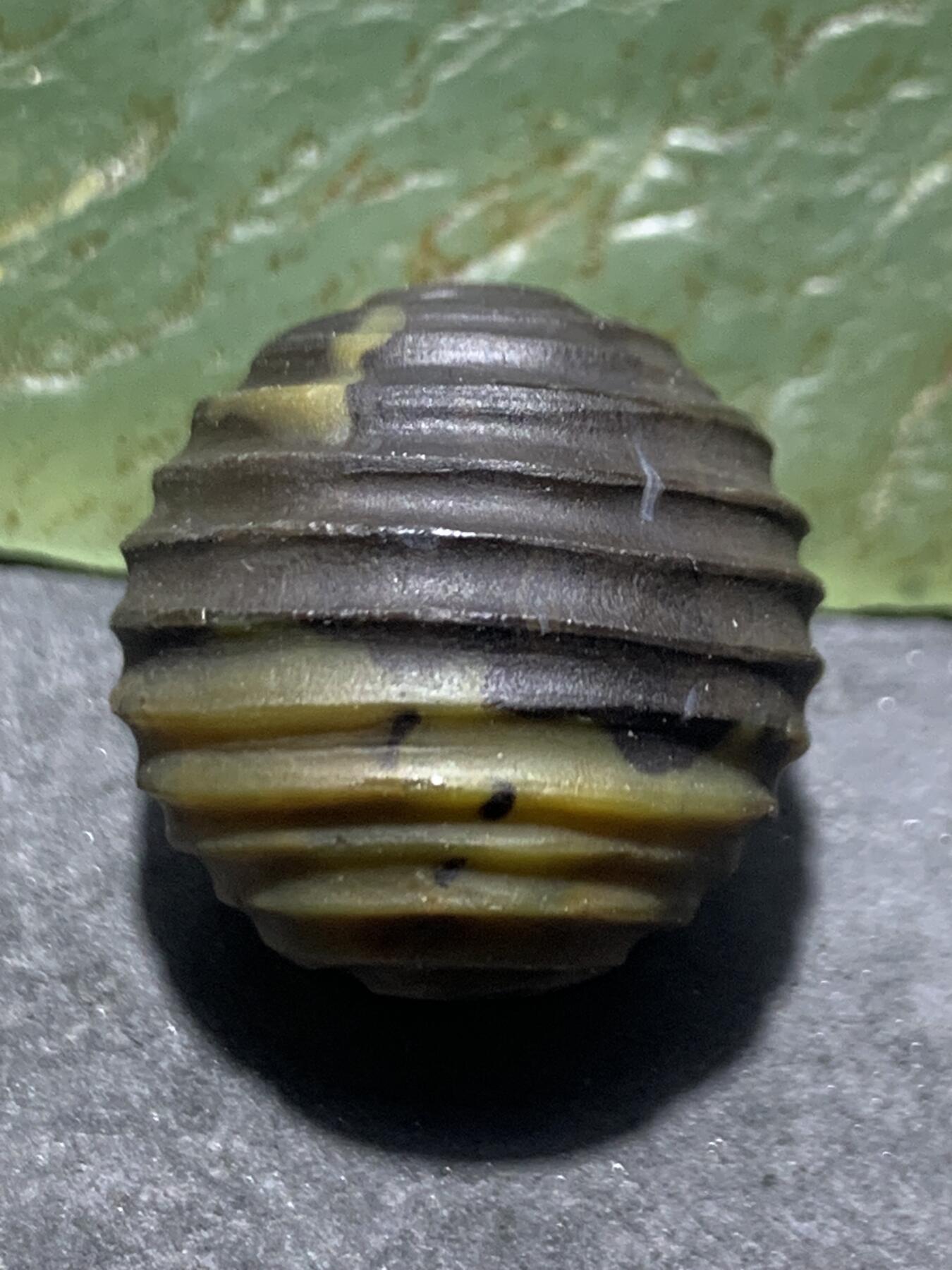 精美亚光战国红玛瑙手工雕刻转纹珠一颗！