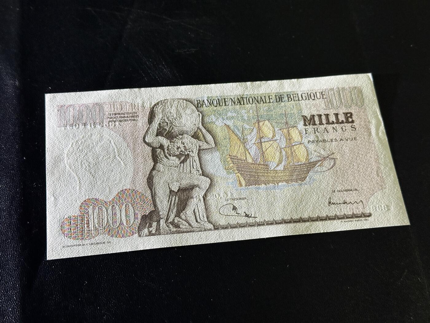 《外钞收藏家》第五百九十二期（精选场）（本平台长期征集拍品、欢迎藏友们联系合作） 比利时1973年老版1000法郎（少见；地图制作家吉拉德 克雷默）UNC 但角不绝 如图