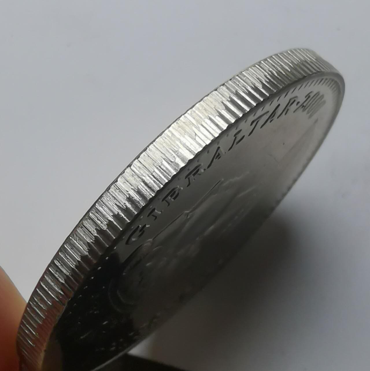 巨藏钱币第七期硬币场12月12号20点开拍 直布罗陀2000年1克朗精制镍币35mm上下