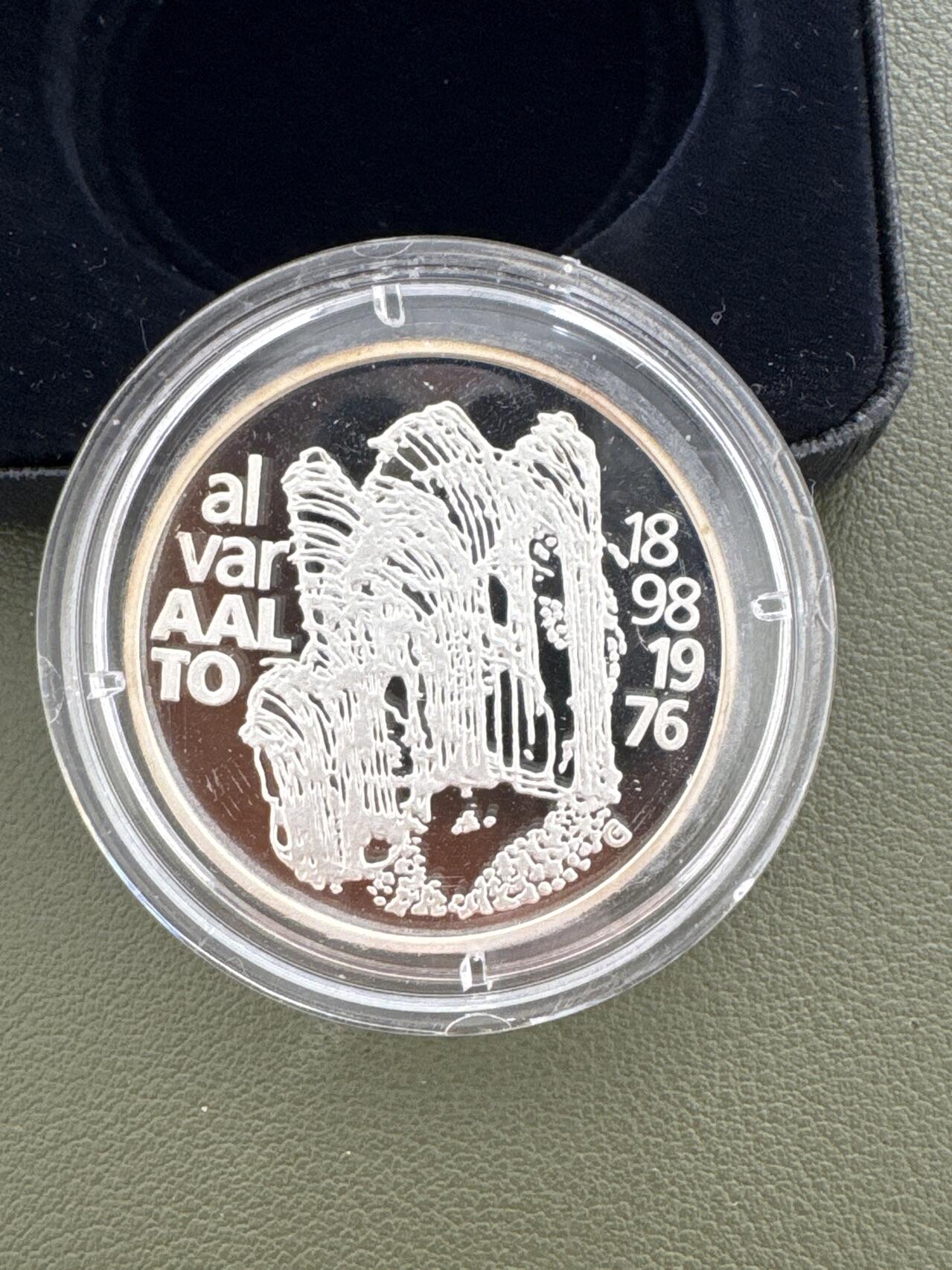 ❤️【币观天下】❤️ 第334期钱币拍卖- 2025.12.12周五晚上6点半场-长期征集拍品 芬兰1998年阿尔莫的艺术100马克精制纪念银币盒证齐全