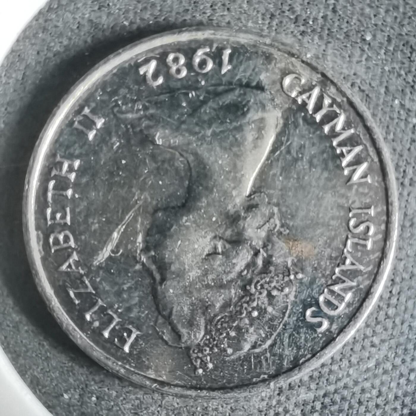 沼泽如烟--第927场 开曼1982年五分