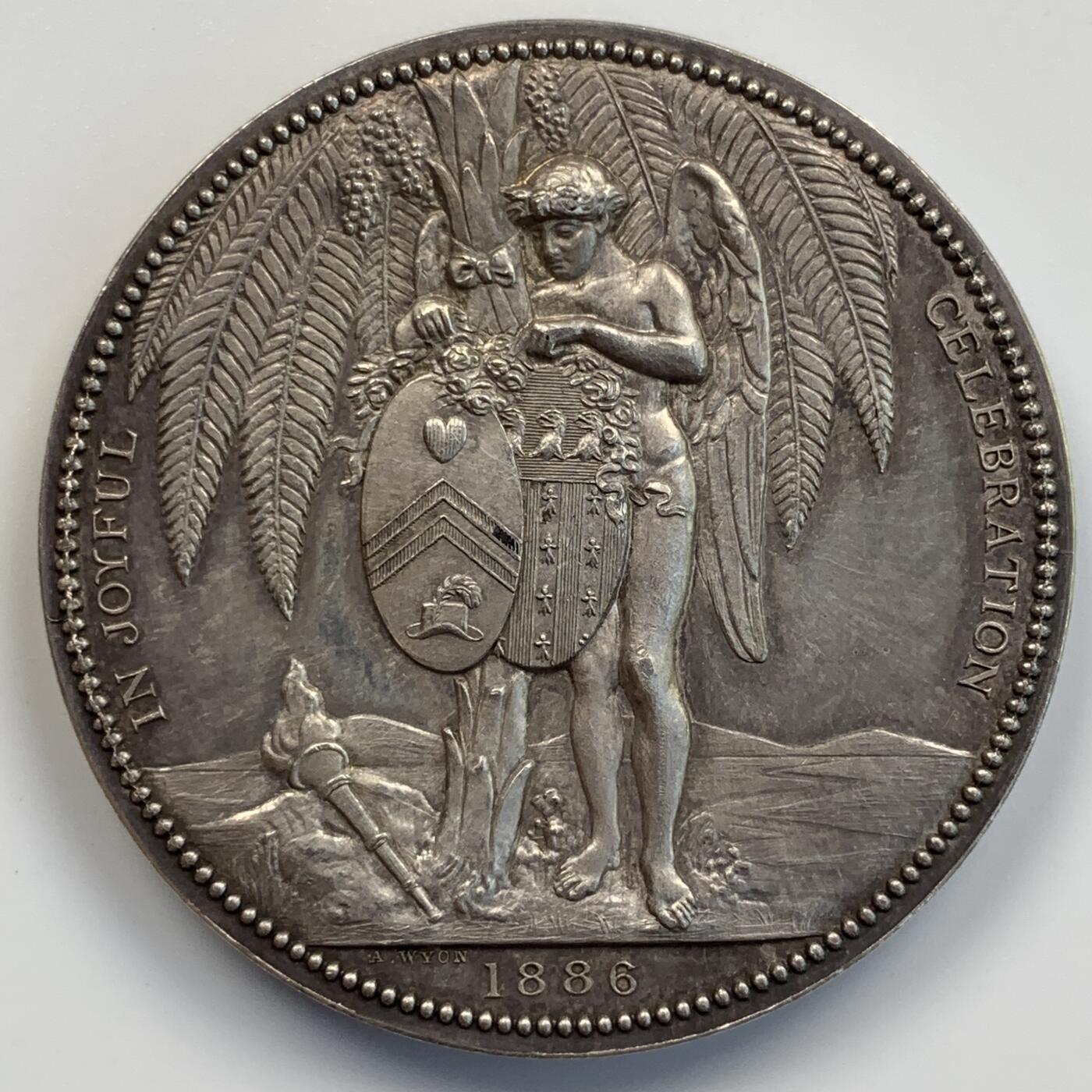 掌中浮雕-藏着的欧洲第045场 NGC MS64 : 1886年银行家查尔斯.弗雷德里克.胡特和弗朗斯.卡罗琳.马歇尔金婚纪念银章，45mm，BHM记录银章仅铸造15枚