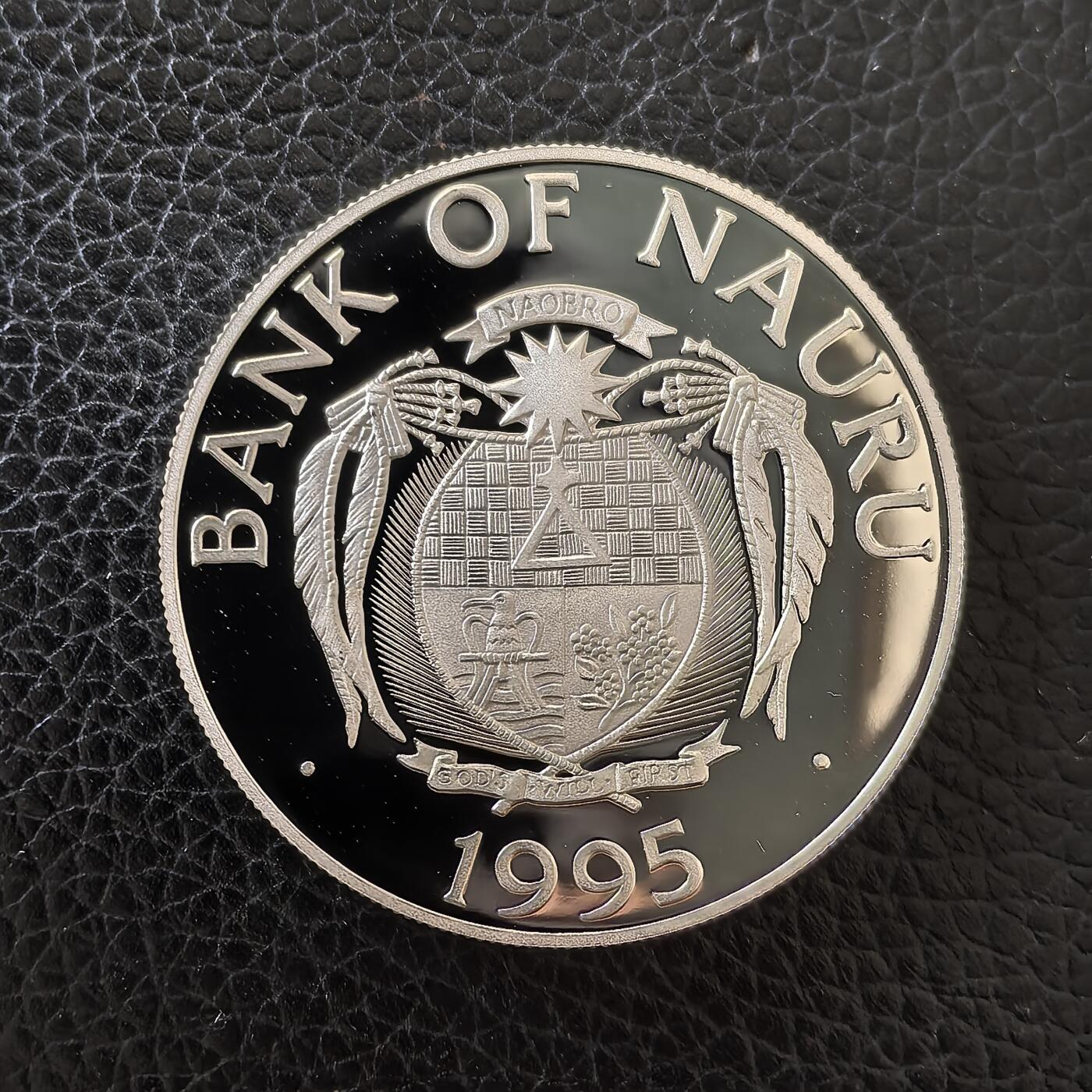 道一币馆币章第一百五十九场 瑙鲁1995年洛杉矶奥运会-举重10元精制银币 31.47g 925S 10000