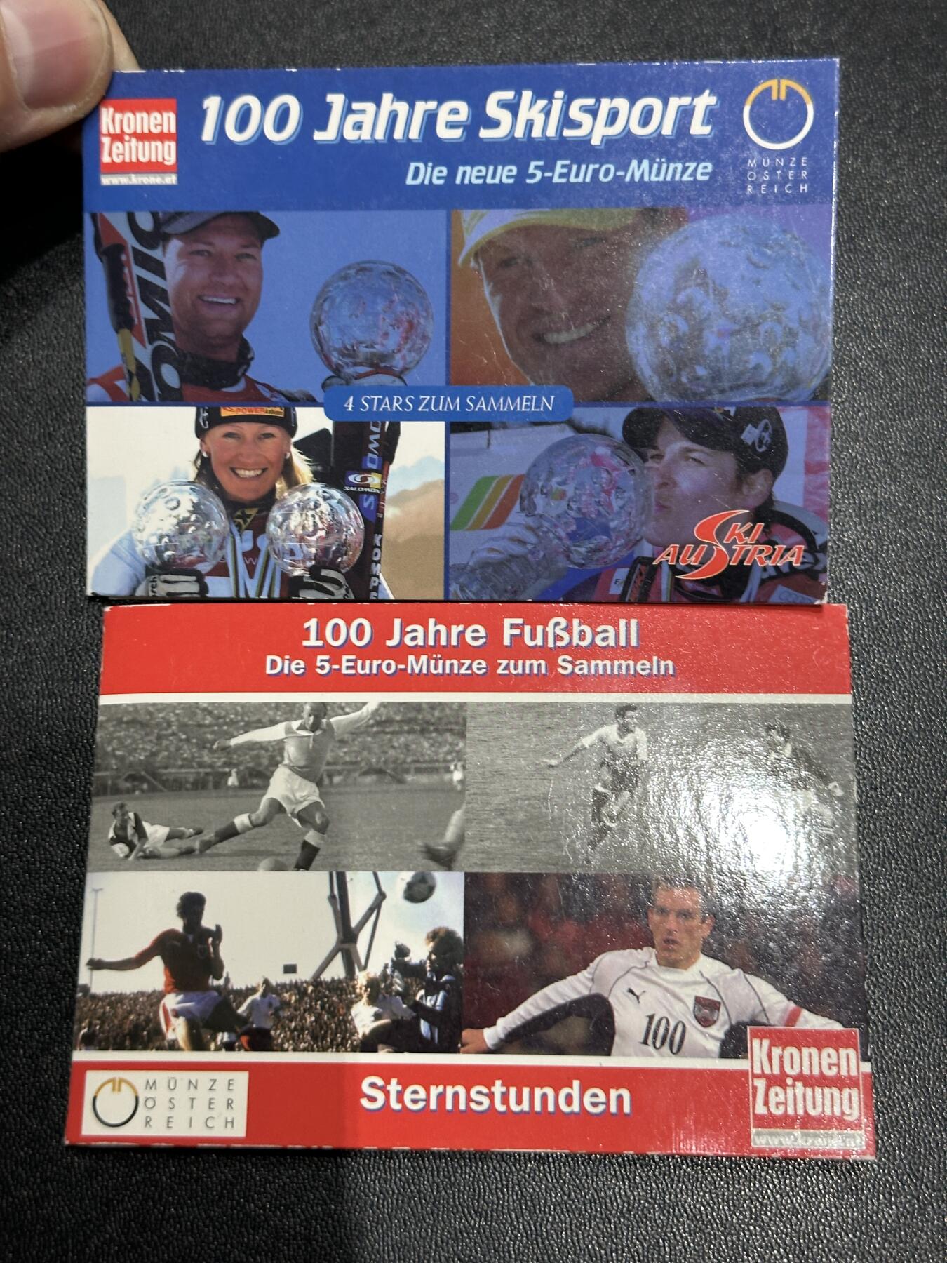 《外钞收藏家》第五百九十二期（精选场）（本平台长期征集拍品、欢迎藏友们联系合作） 奥地利精制5欧元一对（2004年足球协会成立百年+2005年滑雪纪念银币两枚）