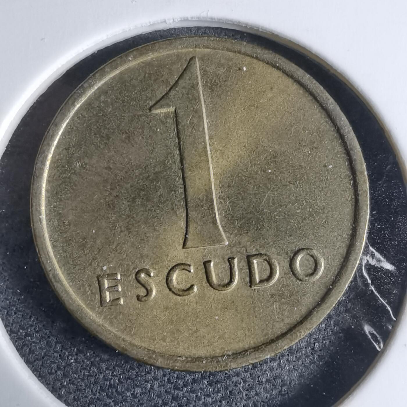 沼泽如烟--第926场 葡萄牙1982年1埃斯库多