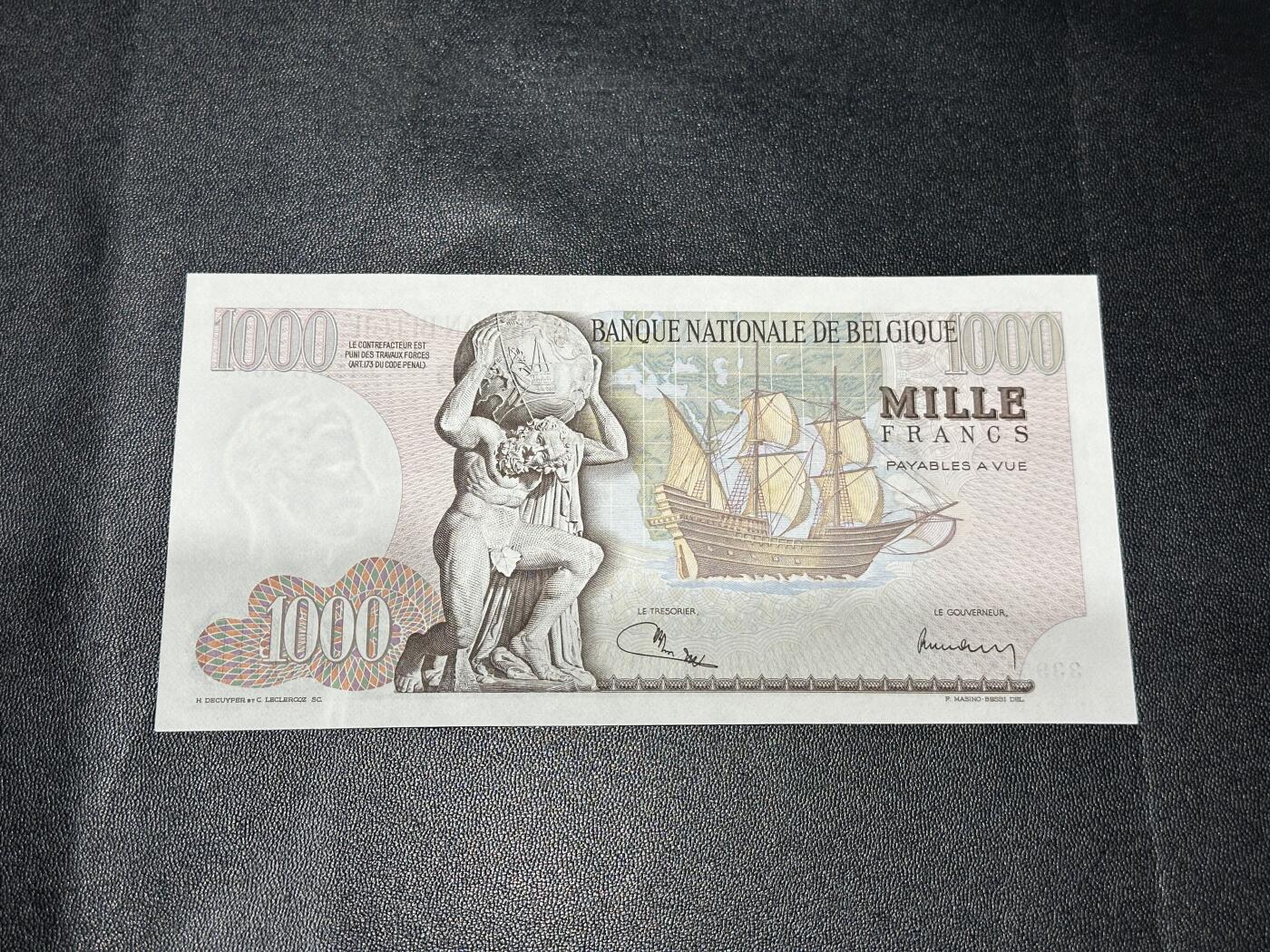 《外钞收藏家》第五百九十二期（精选场）（本平台长期征集拍品、欢迎藏友们联系合作） 比利时1973年老版1000法郎（少见；地图制作家吉拉德 克雷默）UNC 但角不绝 如图