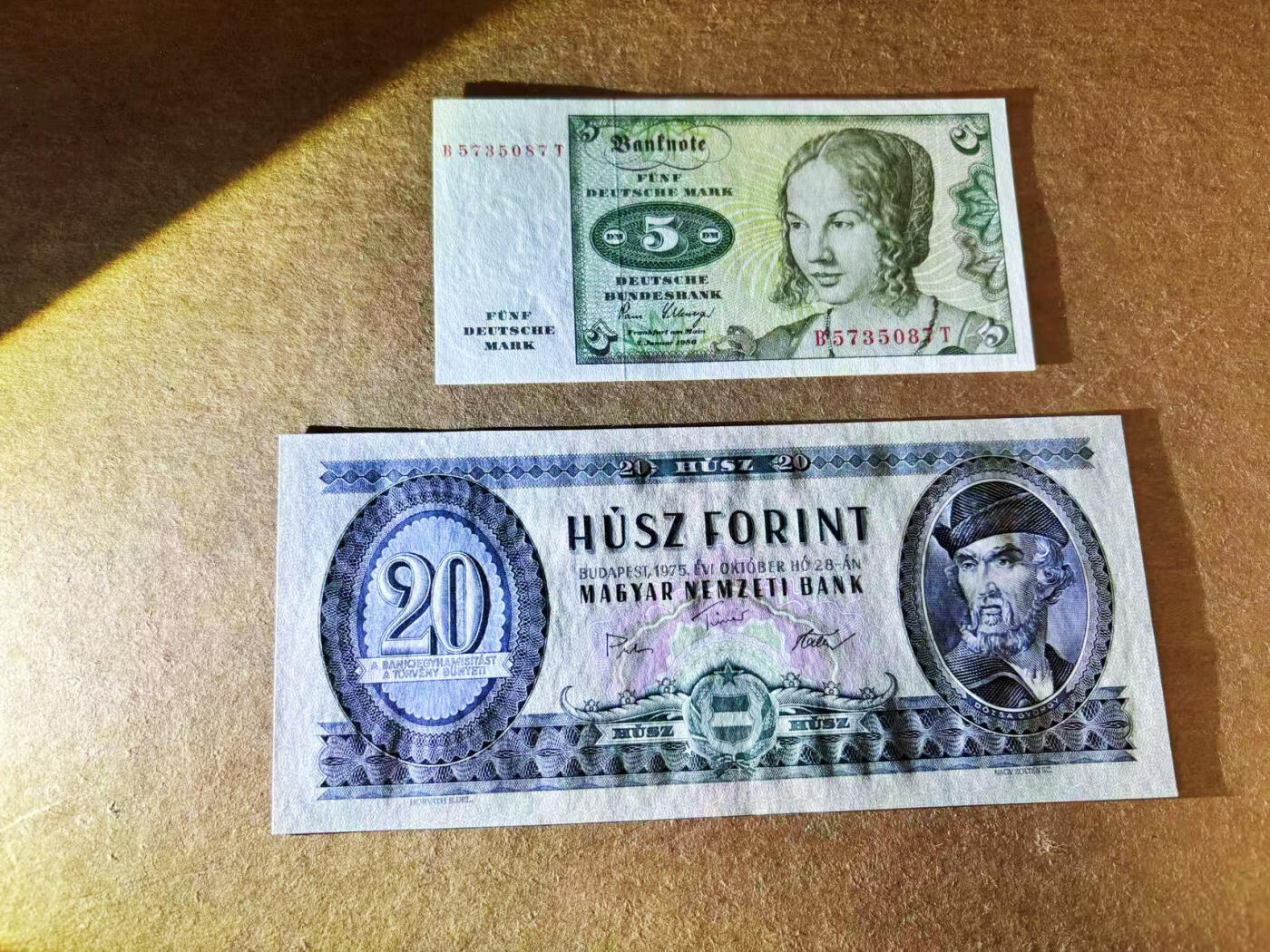 【Blue Auction】世界纸币精拍第760期——18级TOP拍卖/信誉/品质/专业/高效💫 【一组5张 含AA冠】多国纸币一组 全新UNC