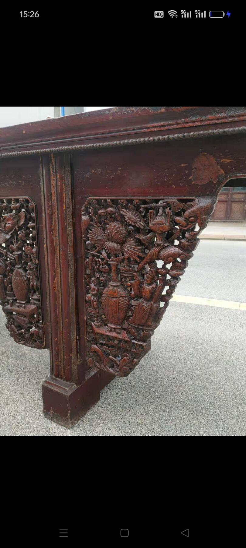 清代榉木高浮雕大供案，造型精美，刻工一流，保存完好，品相一流，非常难得少见，有很高的收藏价值，包老