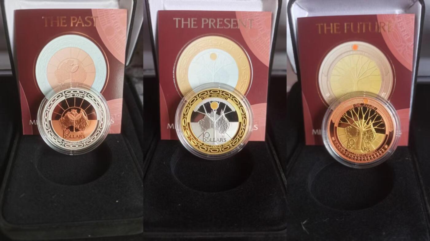 ❤️【币观天下】❤️ 第334期钱币拍卖- 2025.12.12周五晚上6点半场-长期征集拍品 澳大利亚千禧年过去现在未来三枚套装