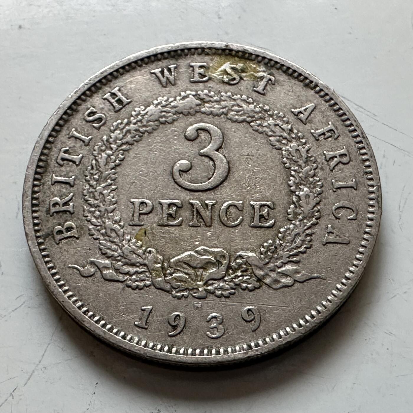 🌹外币初藏🌹🐯2025年第139场  每周二四六晚8️⃣点 接代拍 英属西非1939年3便士