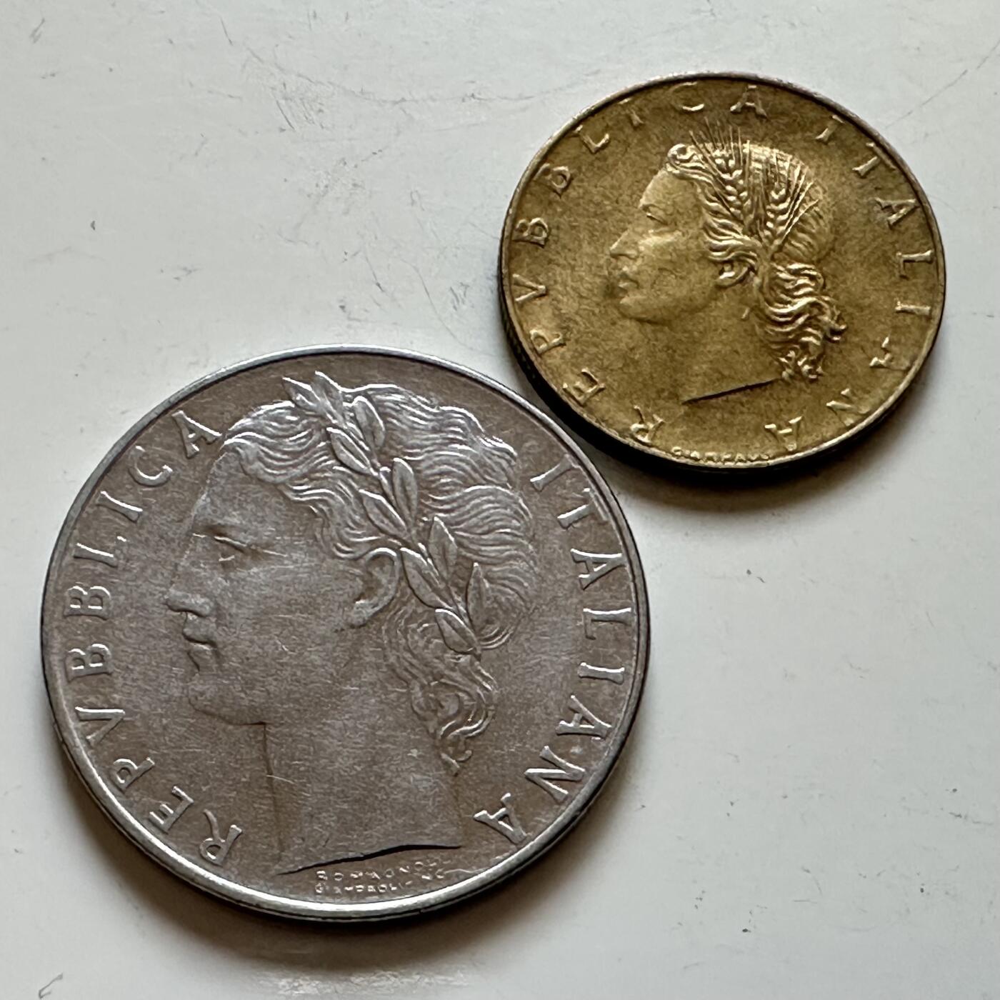 🌹外币初藏🌹🐯2025年第139场  每周二四六晚8️⃣点 接代拍 意大利1957年20/100里拉一对