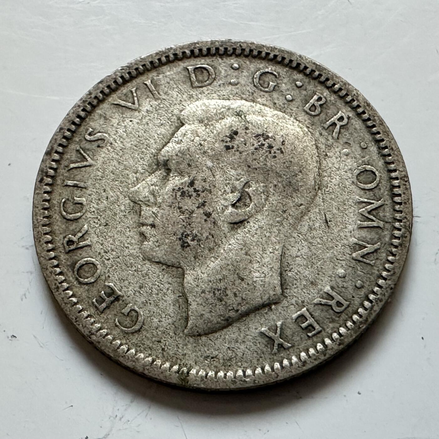 🌹外币初藏🌹🐯2025年第139场  每周二四六晚8️⃣点 接代拍 英国1944年6便士银币 b