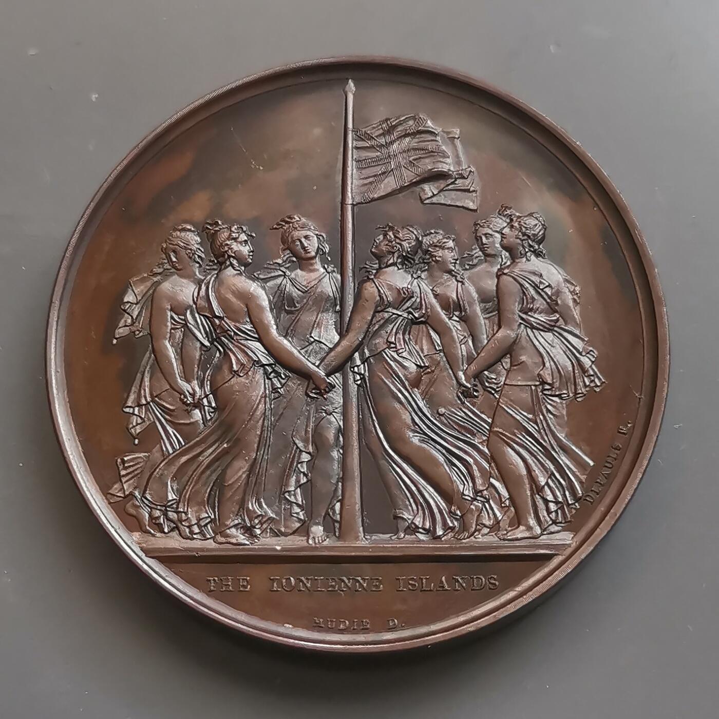 掌中浮雕-藏着的欧洲第045场 NGC MS62 : 1817年英属爱奥尼亚岛宪法铜章，  41mm