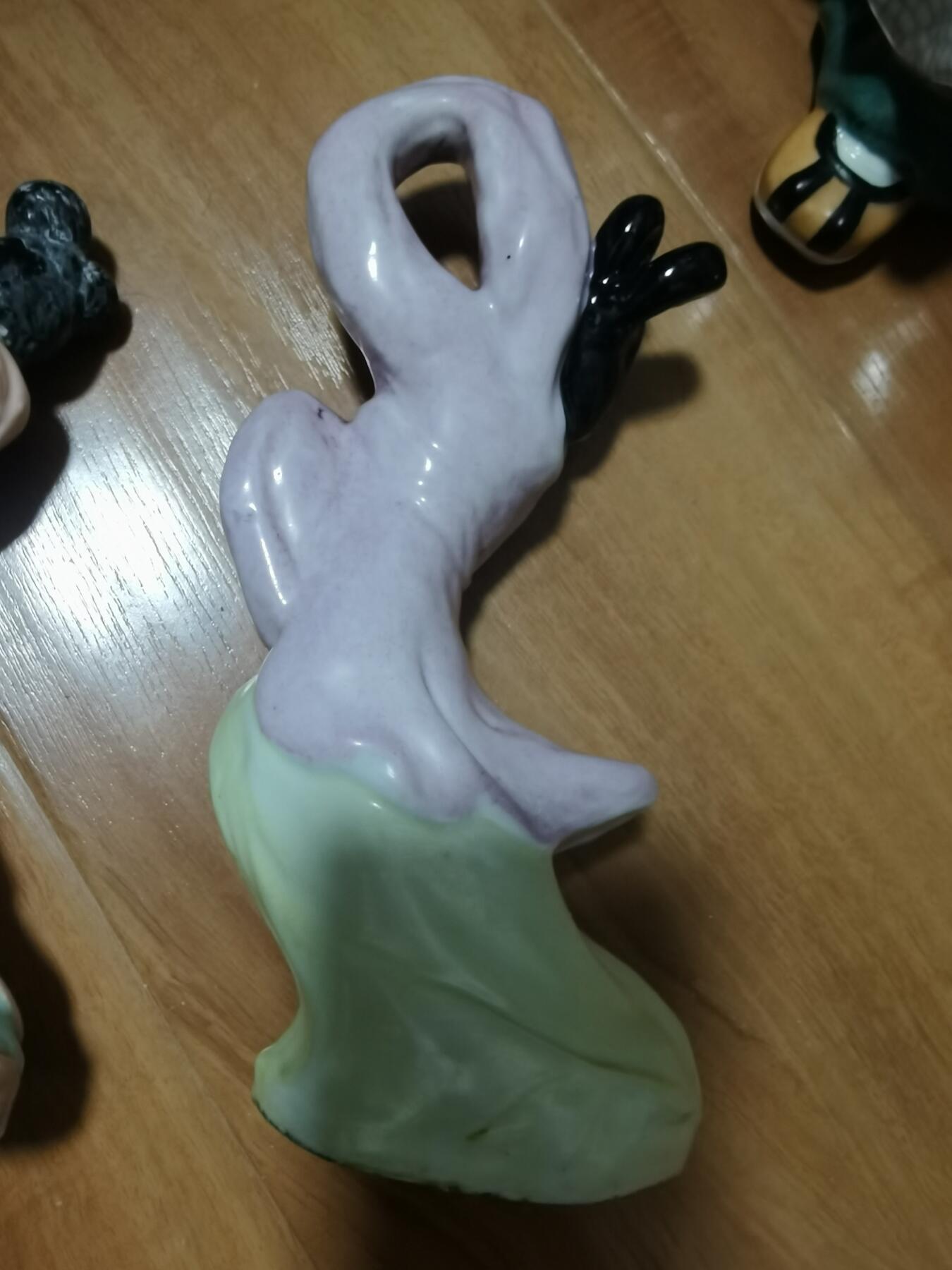 早期景德镇侍女粉彩人物瓷像三个