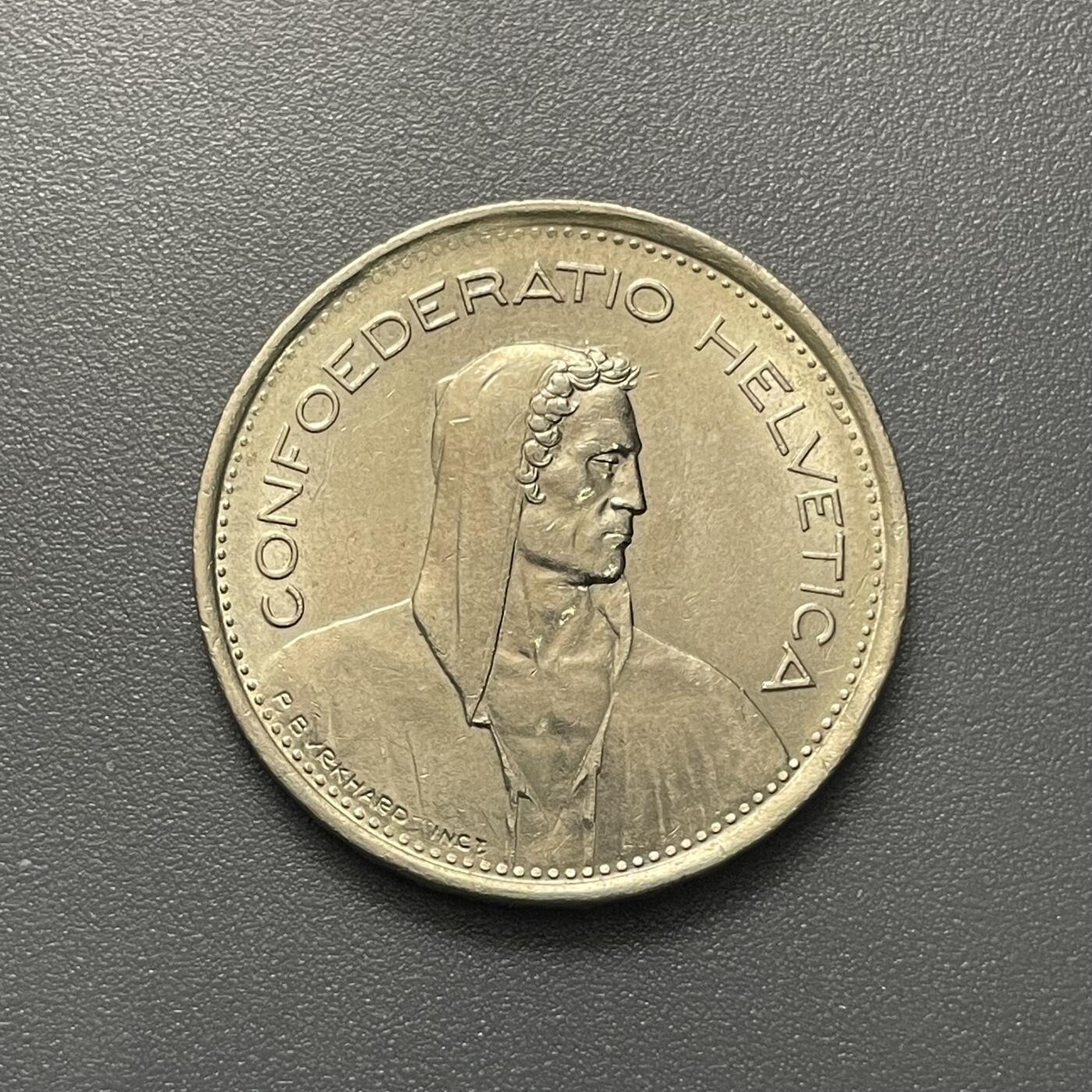 回流1215 瑞士1968年5瑞士法郎 海尔维蒂亚