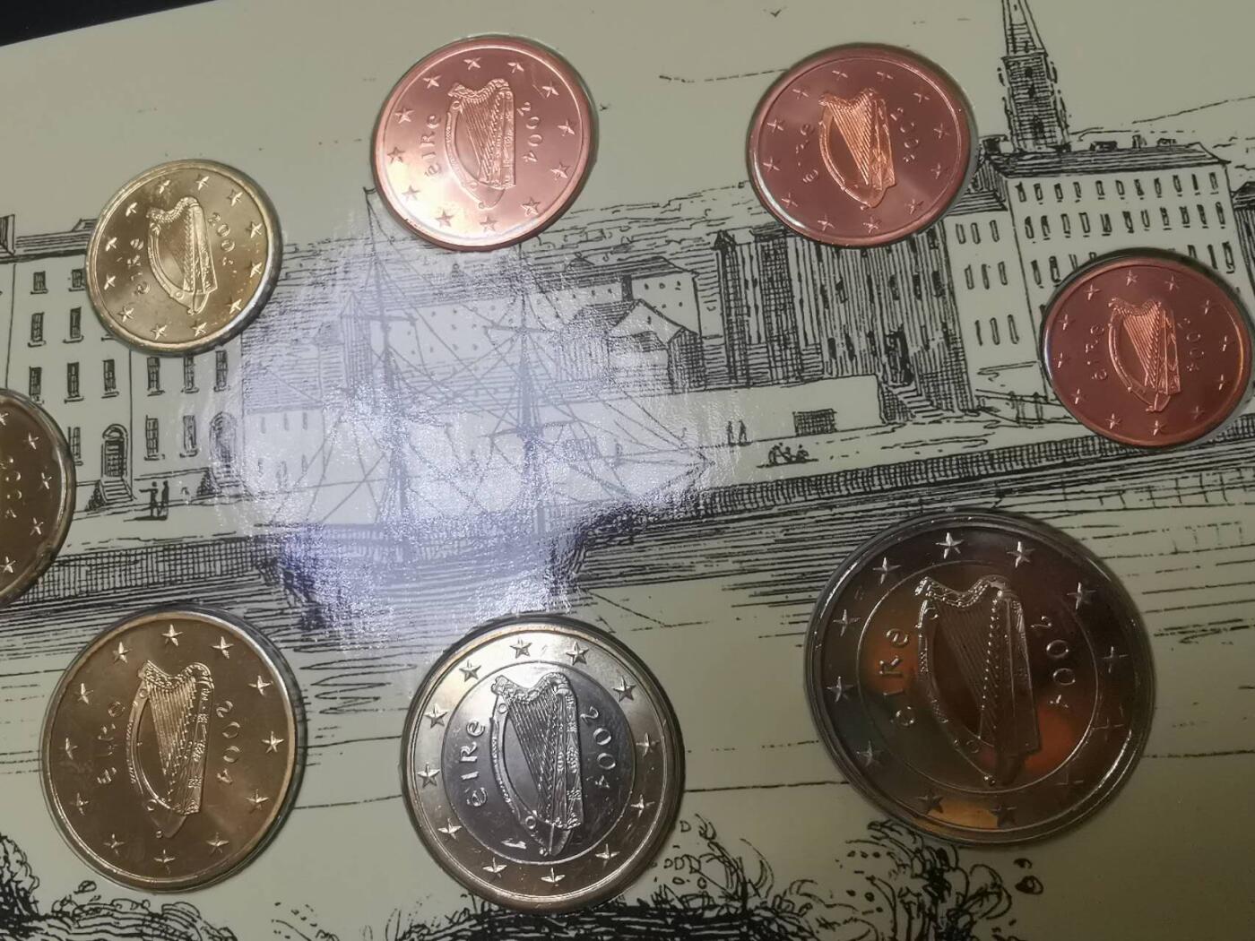 巨藏钱币第七期硬币场12月12号20点开拍 爱尔兰2004年O元套币官方原册