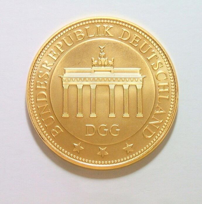 德国勃兰登堡门+鹰徽+州徽 高浮雕精制大镀金章 40MM